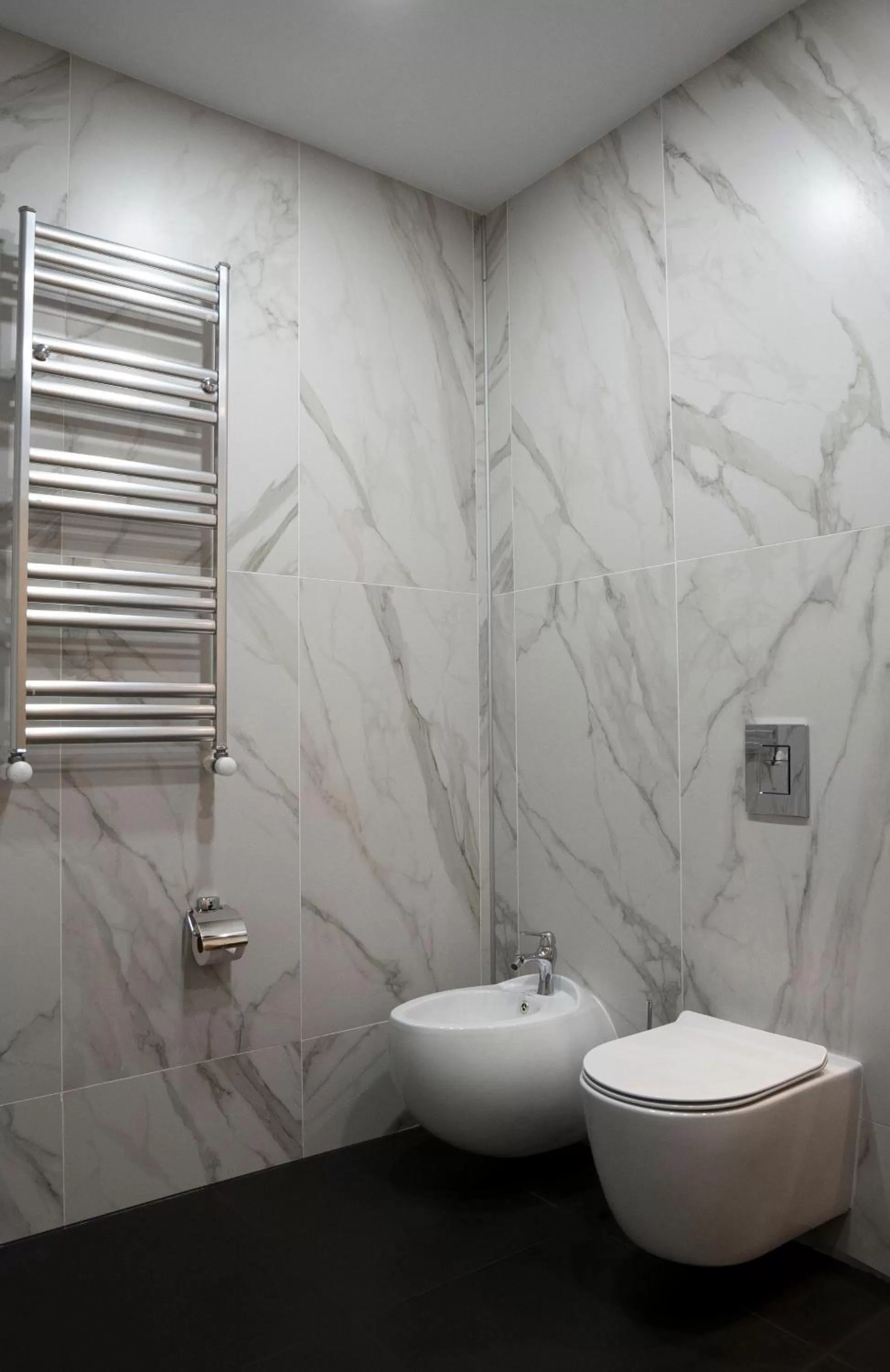 Bathroom in Grand Opera Hotel