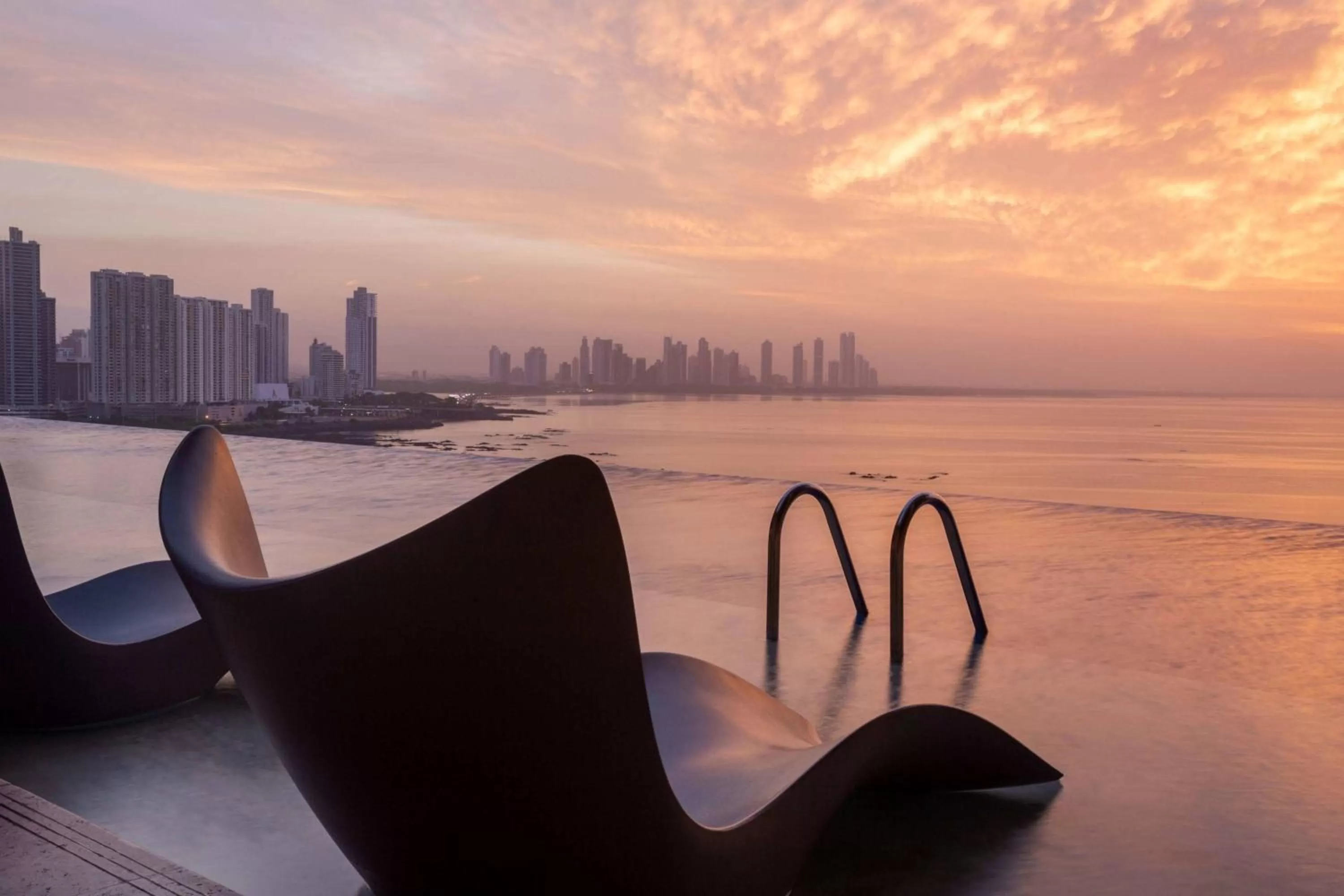 Swimming pool in JW Marriott Panama