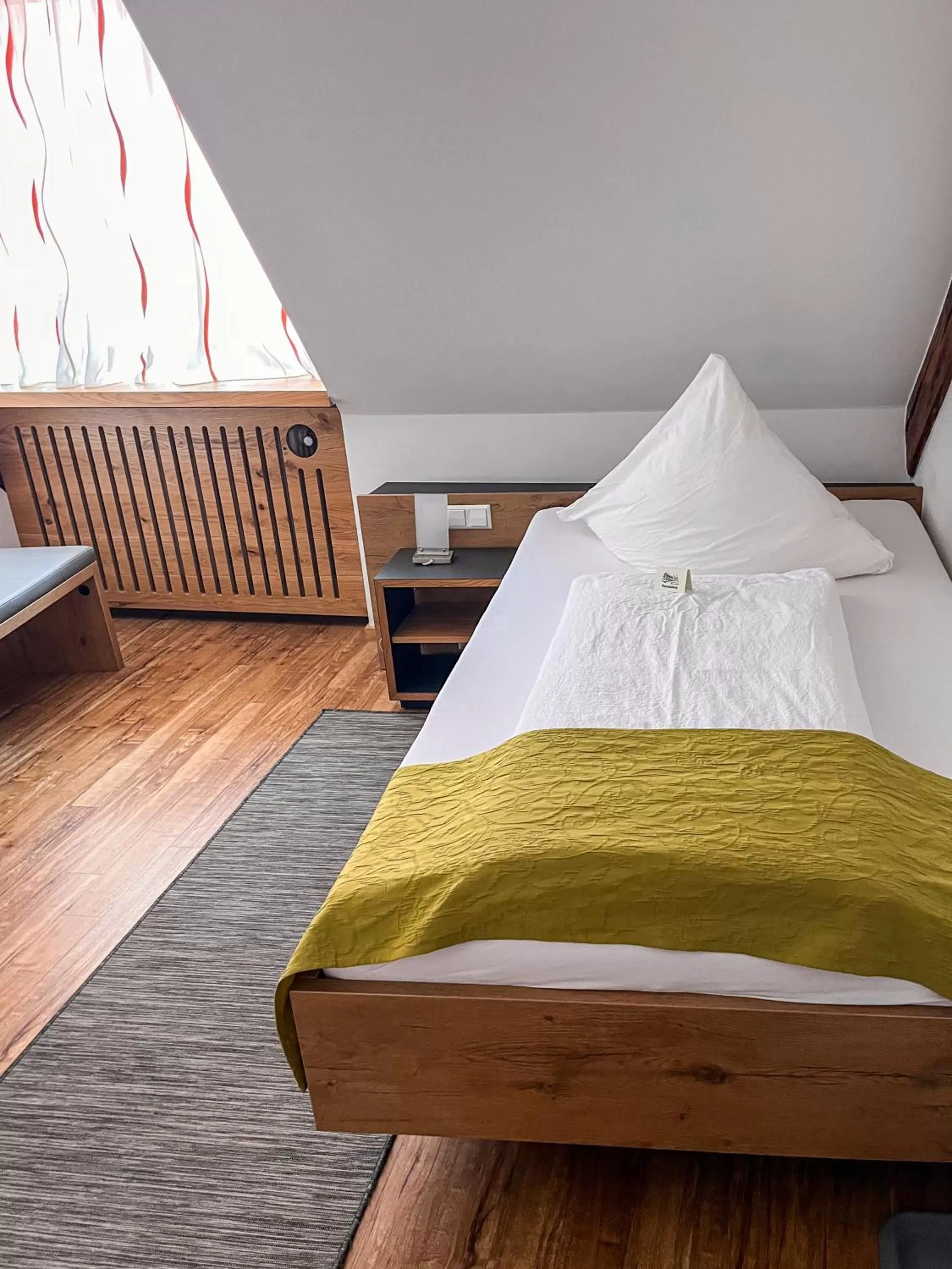 Photo of the whole room, Bed in Torstuben