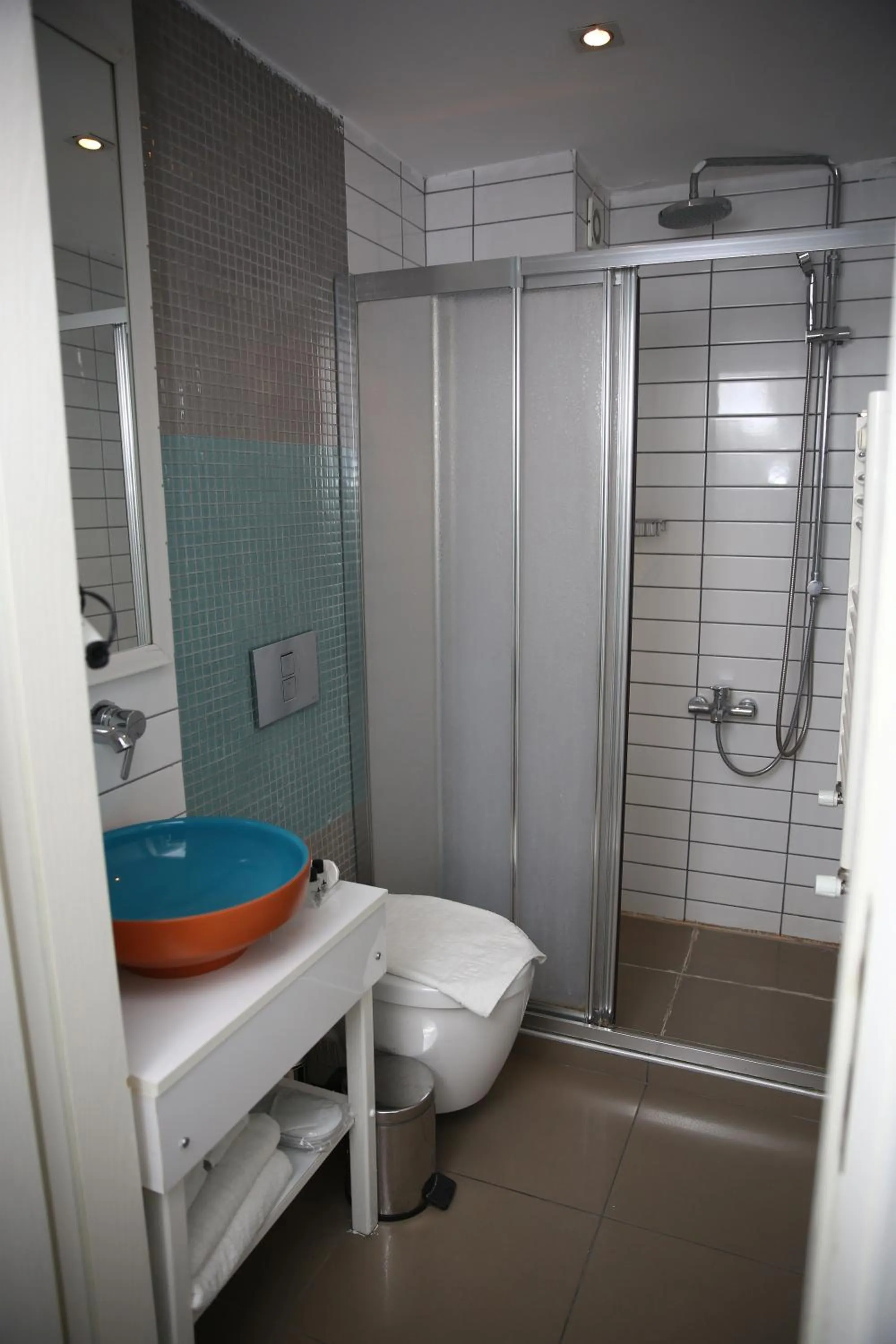 Bathroom in Minel Hotel