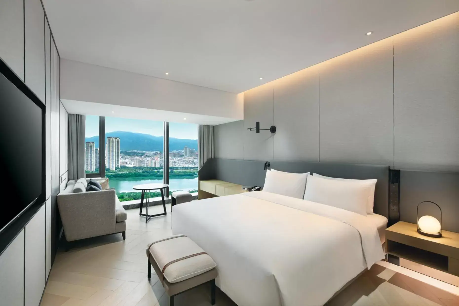 One-Bedroom Suite with River View - High Floor in Crowne Plaza Quanzhou Riverview by IHG One-Bedroom Suite with River View - High Floor in Crowne Plaza Quanzhou Riverview by IHG