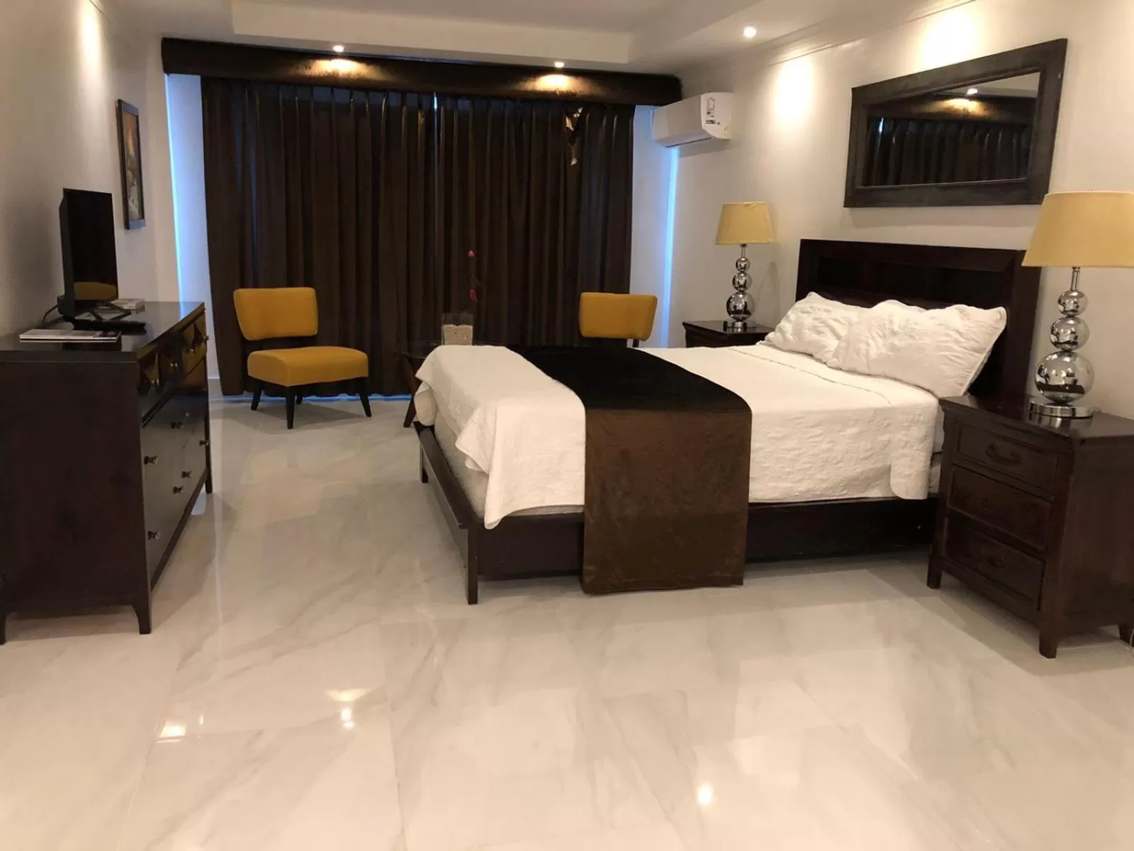 Photo of the whole room, Bed in Golden House Hotel & Convention Center