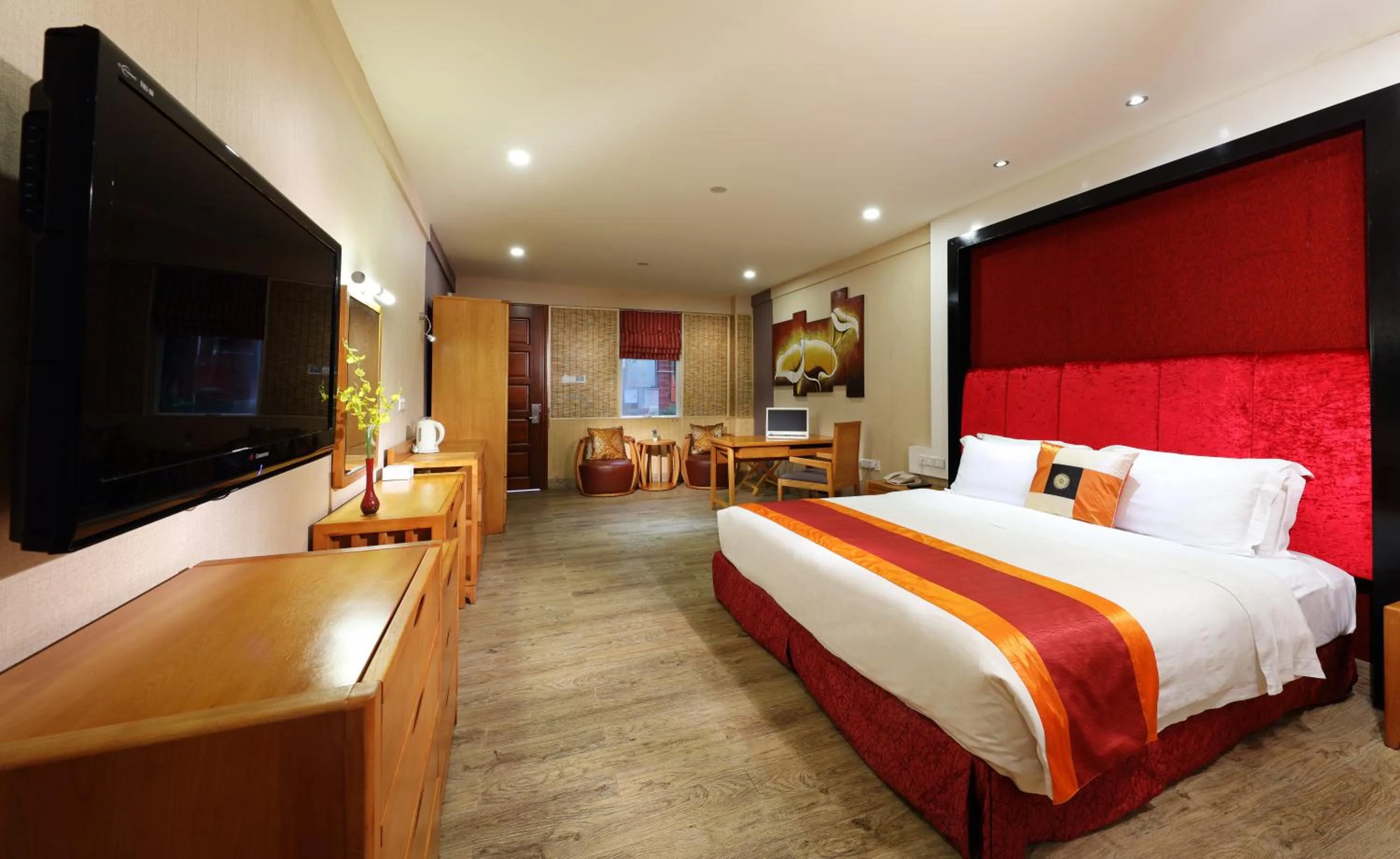 Photo of the whole room in Guangzhou The Royal Garden Hotel