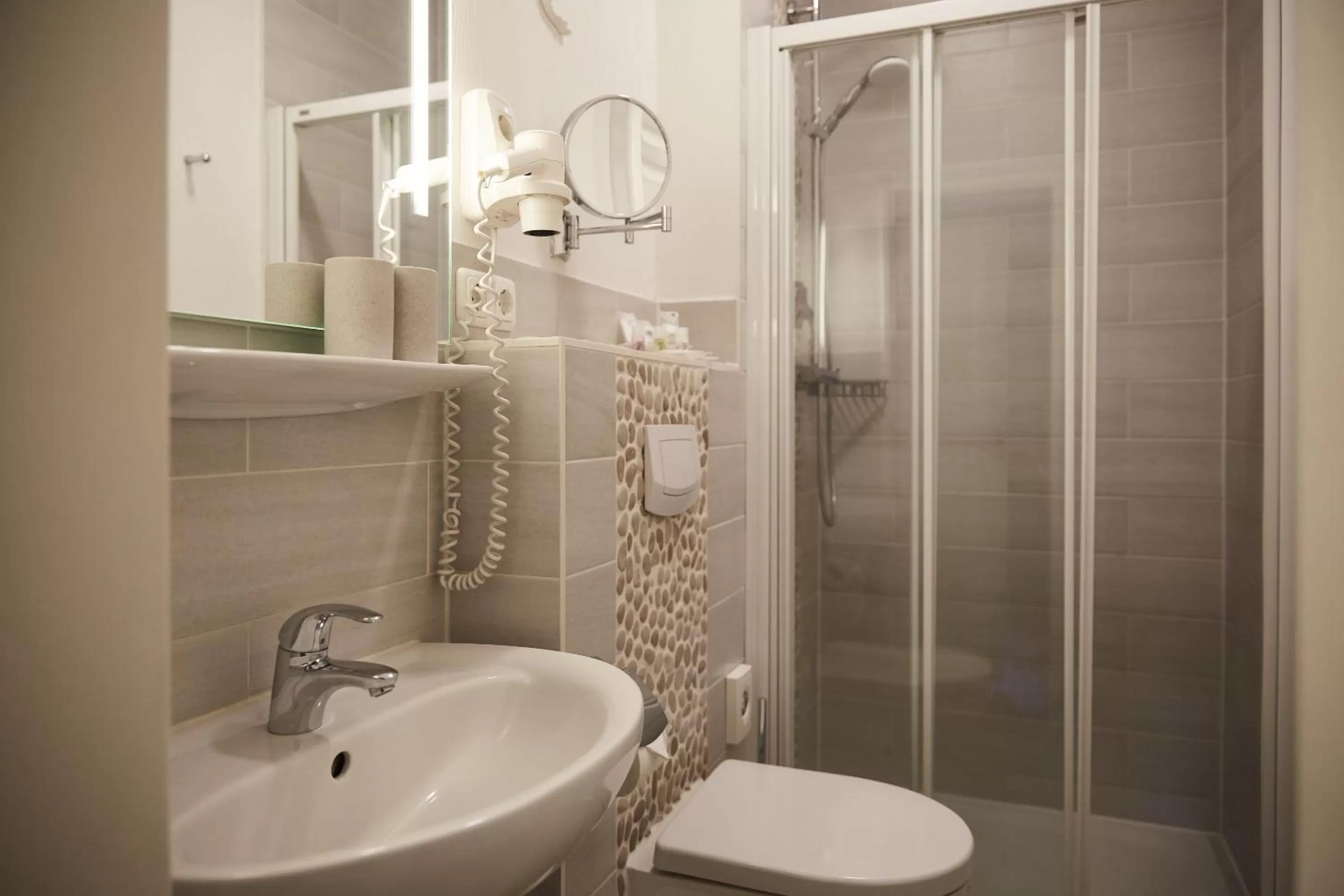 Bathroom in Bernstein-Hotel Bootshaus