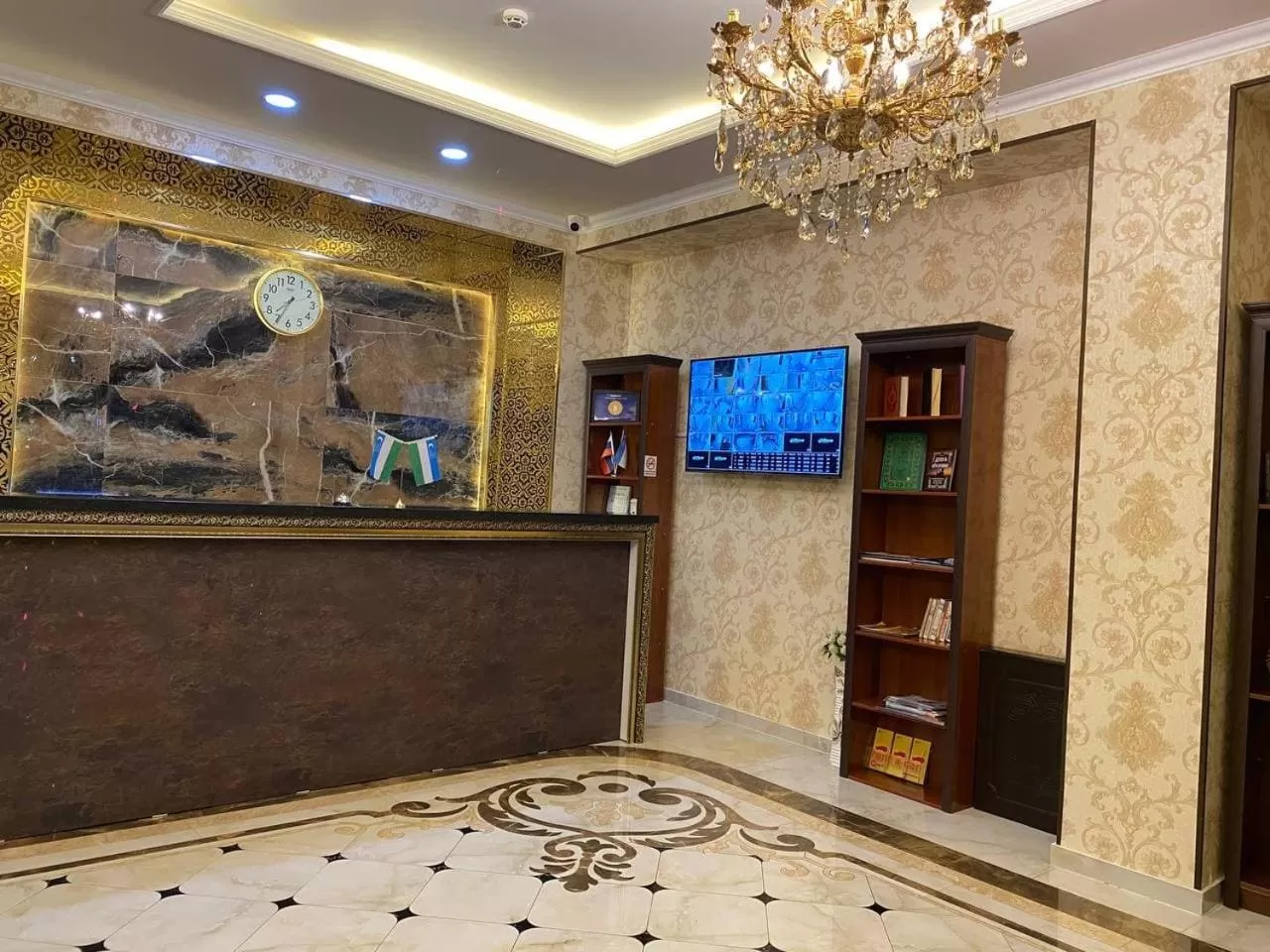 Lobby/Reception in Orient Inn