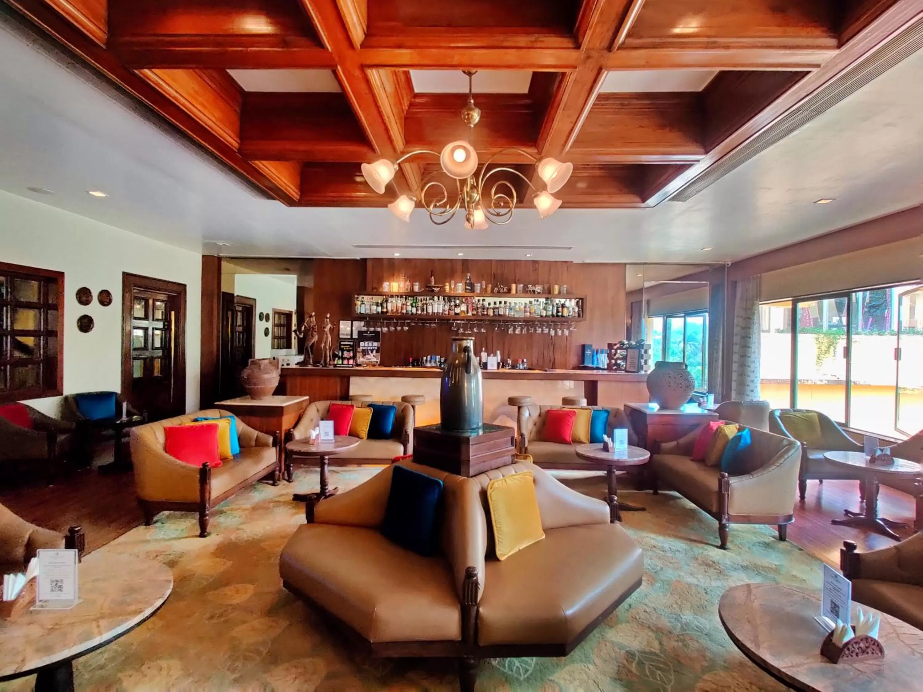 Lounge or bar in Fariyas Resort Lonavala