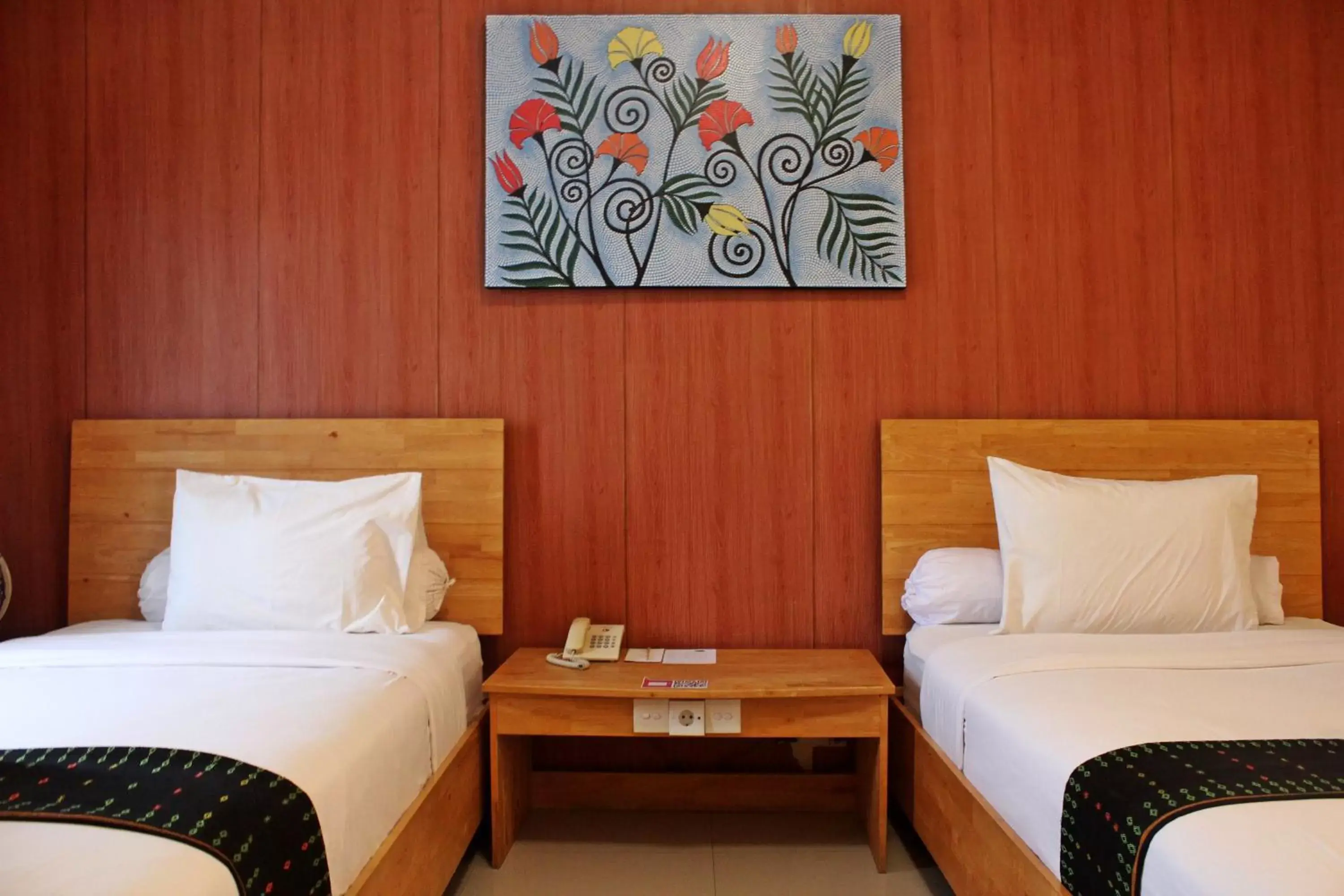 Deluxe Twin Room - Free Return Airport Transfer in Exotic Komodo Hotel Deluxe Twin Room - Free Return Airport Transfer in Exotic Komodo Hotel