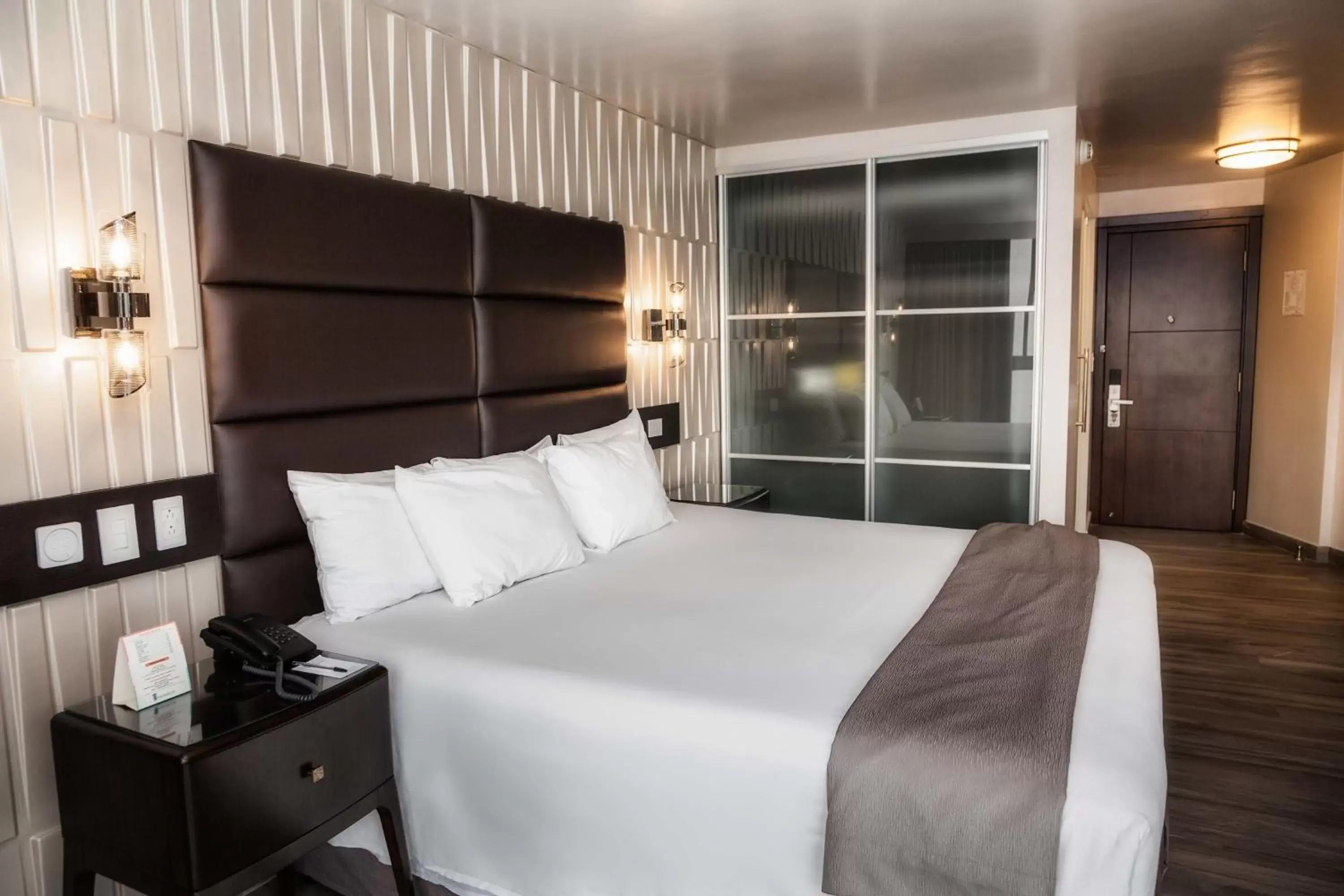 King Room - single occupancy in Plaza Paitilla Inn King Room - single occupancy in Plaza Paitilla Inn