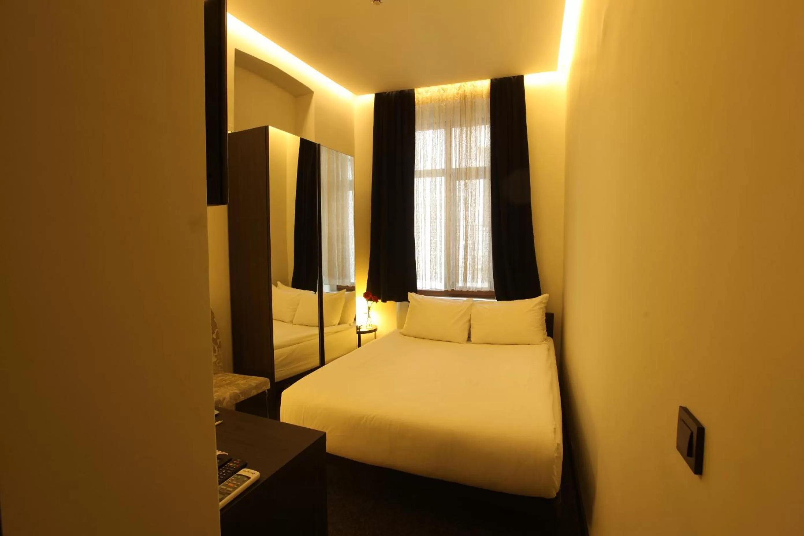 Bedroom, Bed in Taksim Terrace Hotel