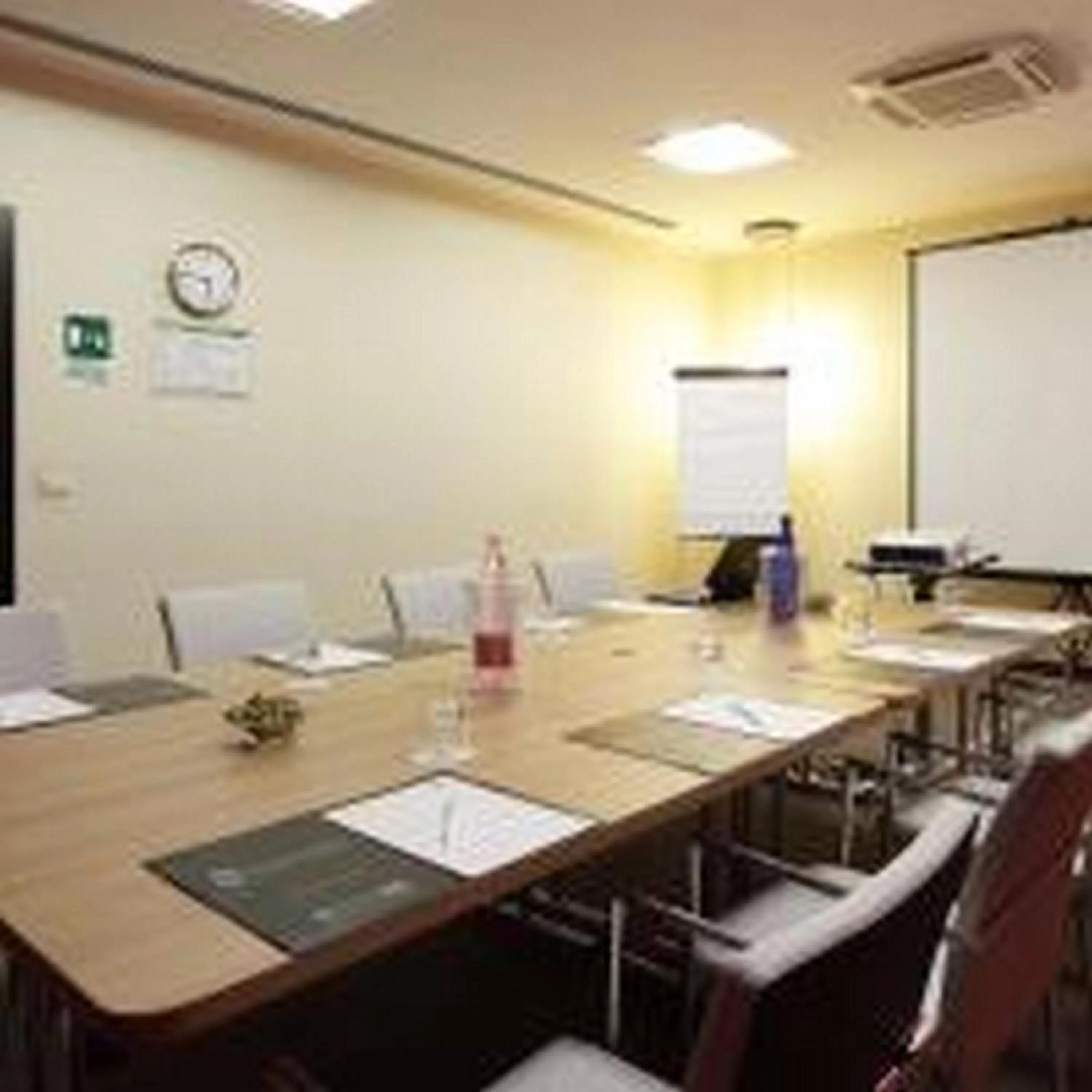 Meeting/conference room in Holiday Inn Genoa City by IHG