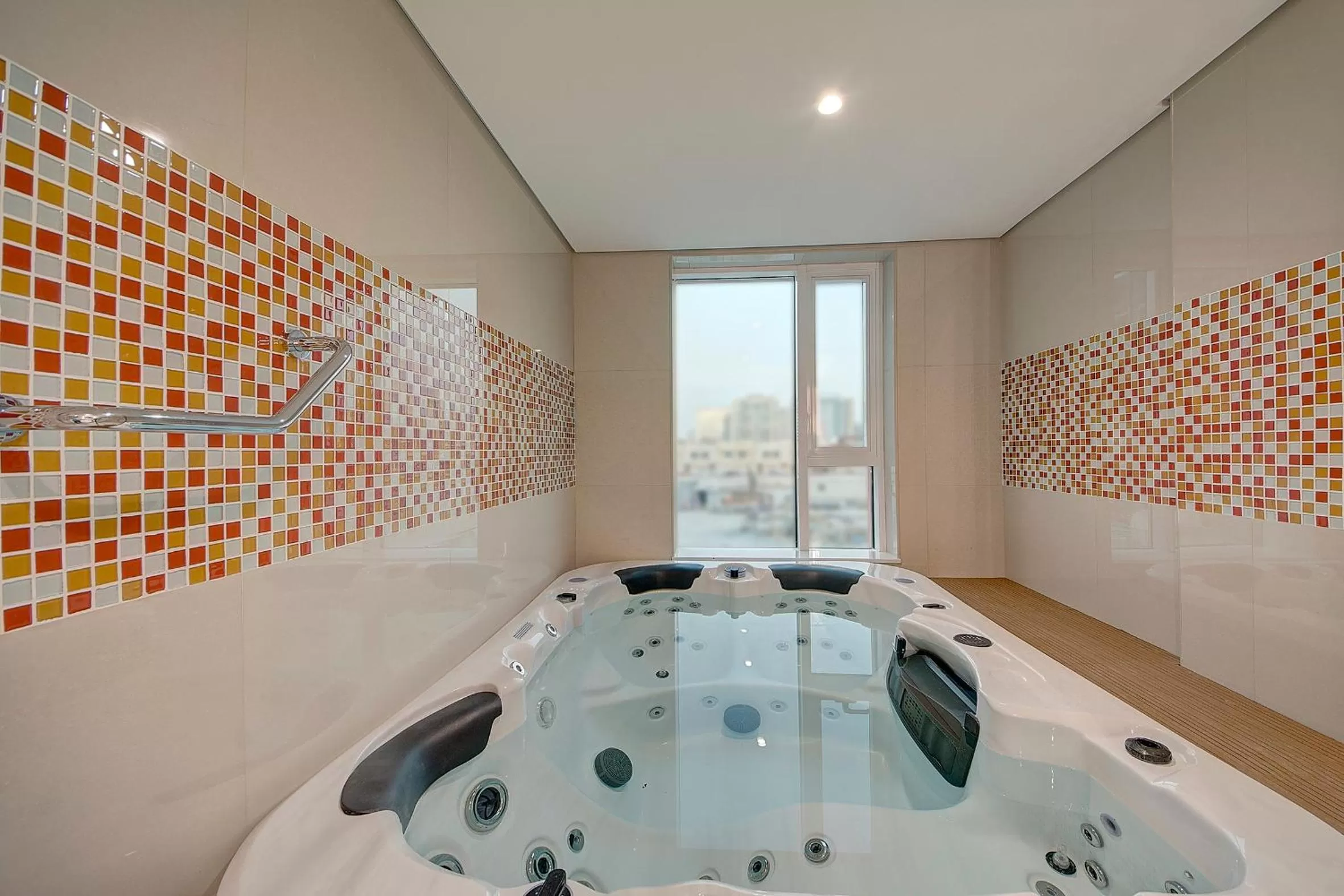 Hot Tub in Al Khoory Atrium