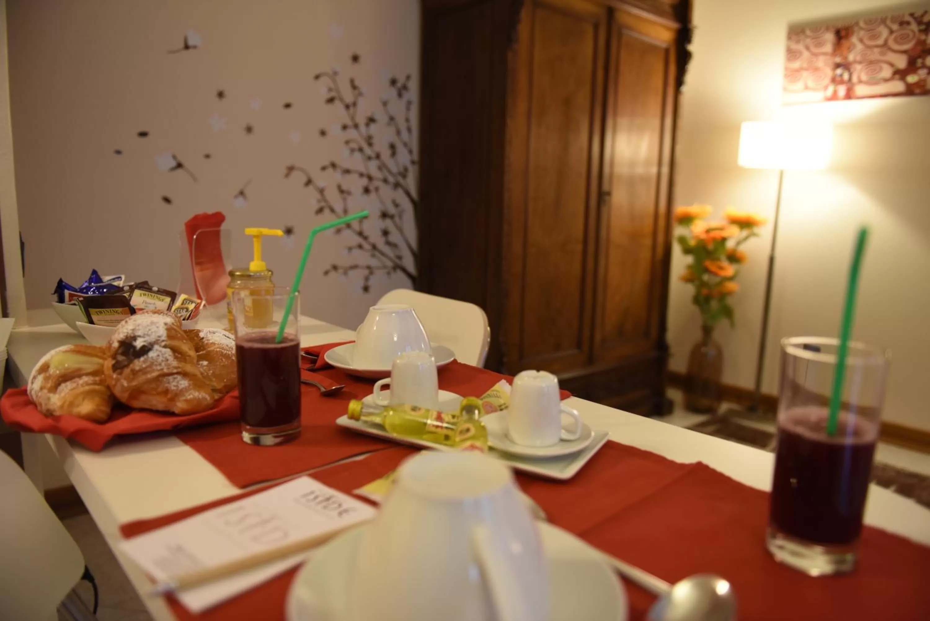 Photo of the whole room in B&B La Dimora di Iside