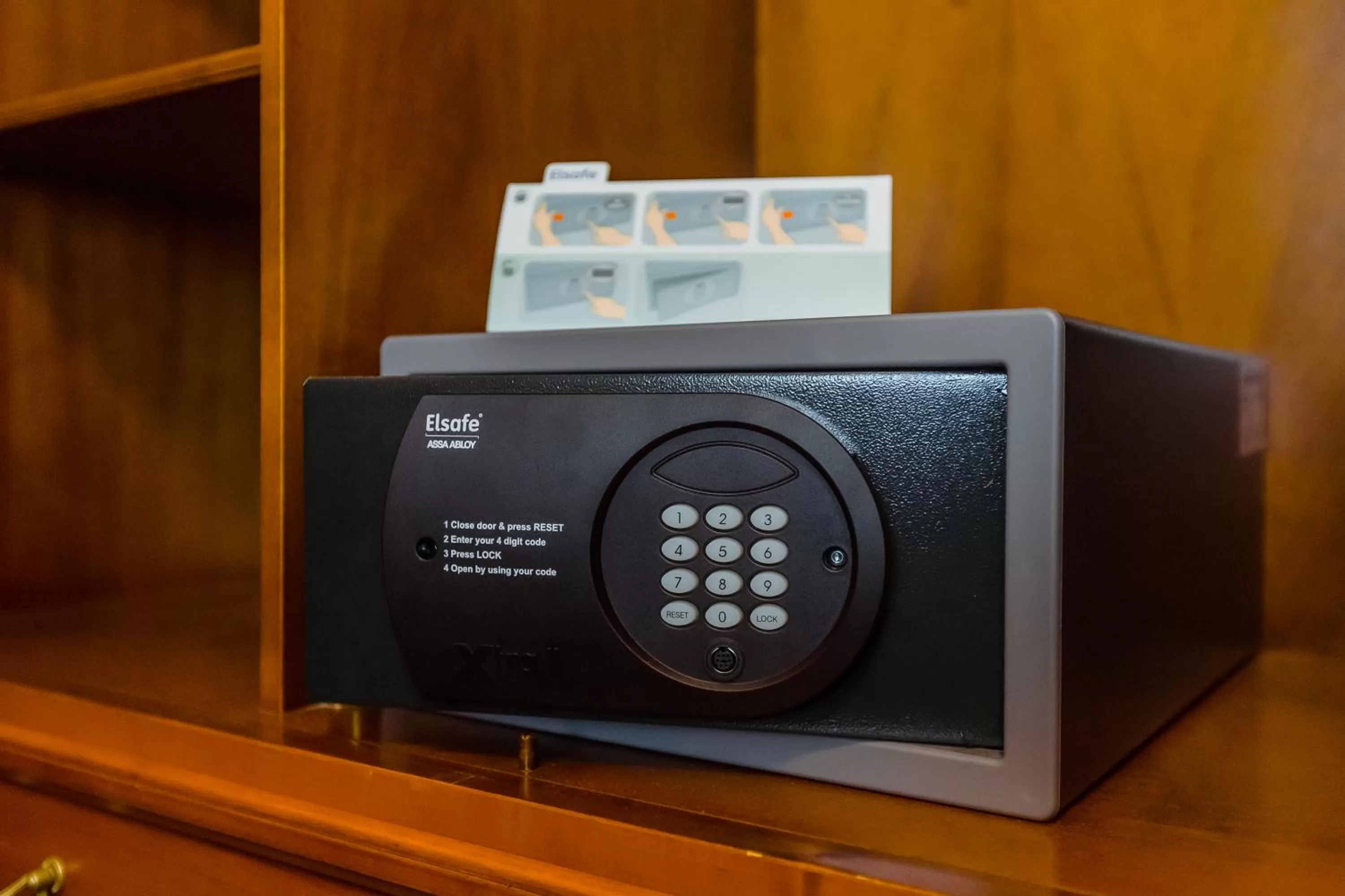 Staff in Hotel Beek by Anna