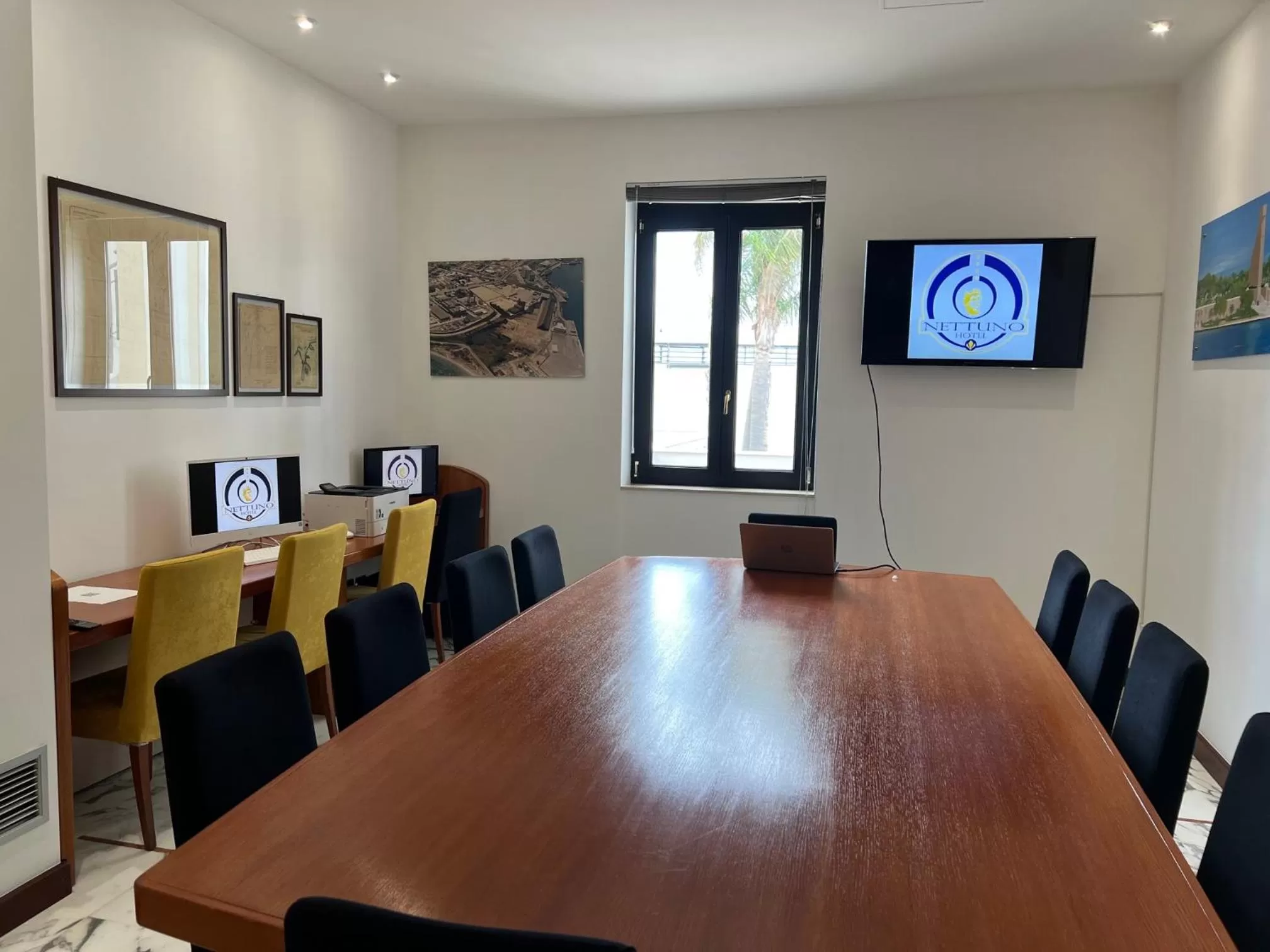 TV and multimedia in Best Western Hotel Nettuno