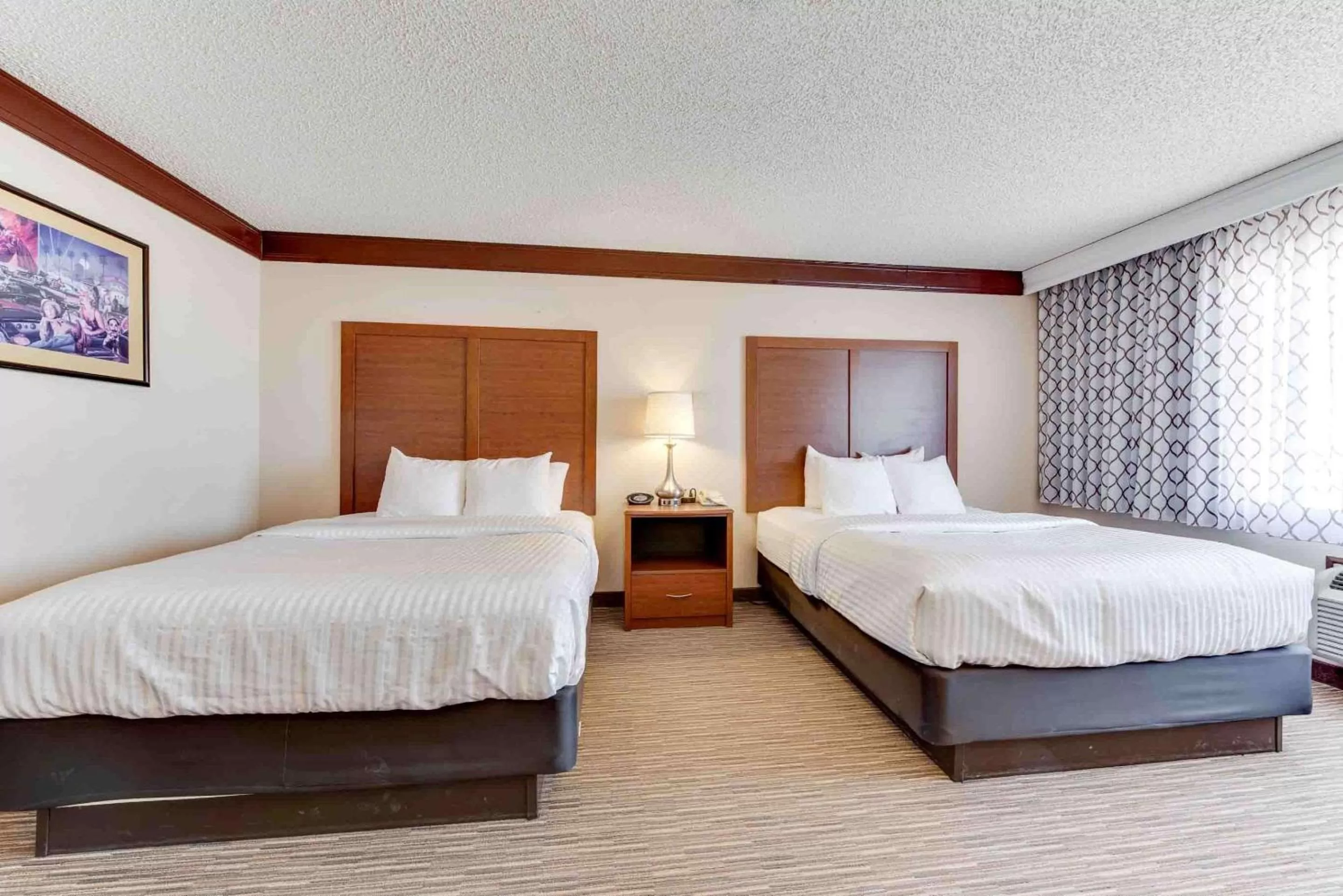 Bedroom, Bed in Best Western Movie Manor