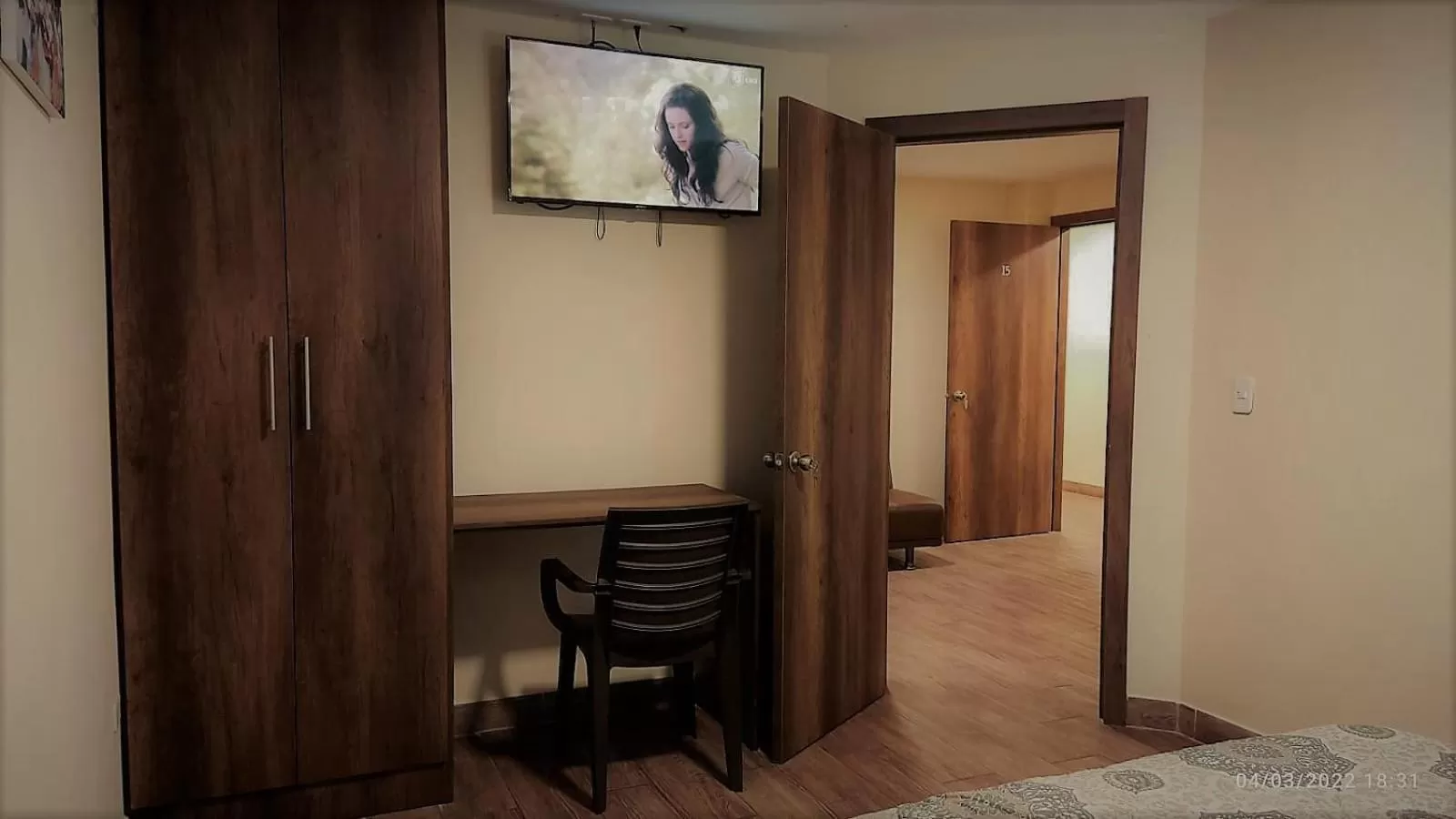 Bedroom, TV/Entertainment Center in Apart Cayambe