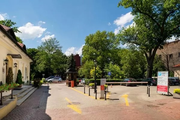 Parking in Hotel Maltański