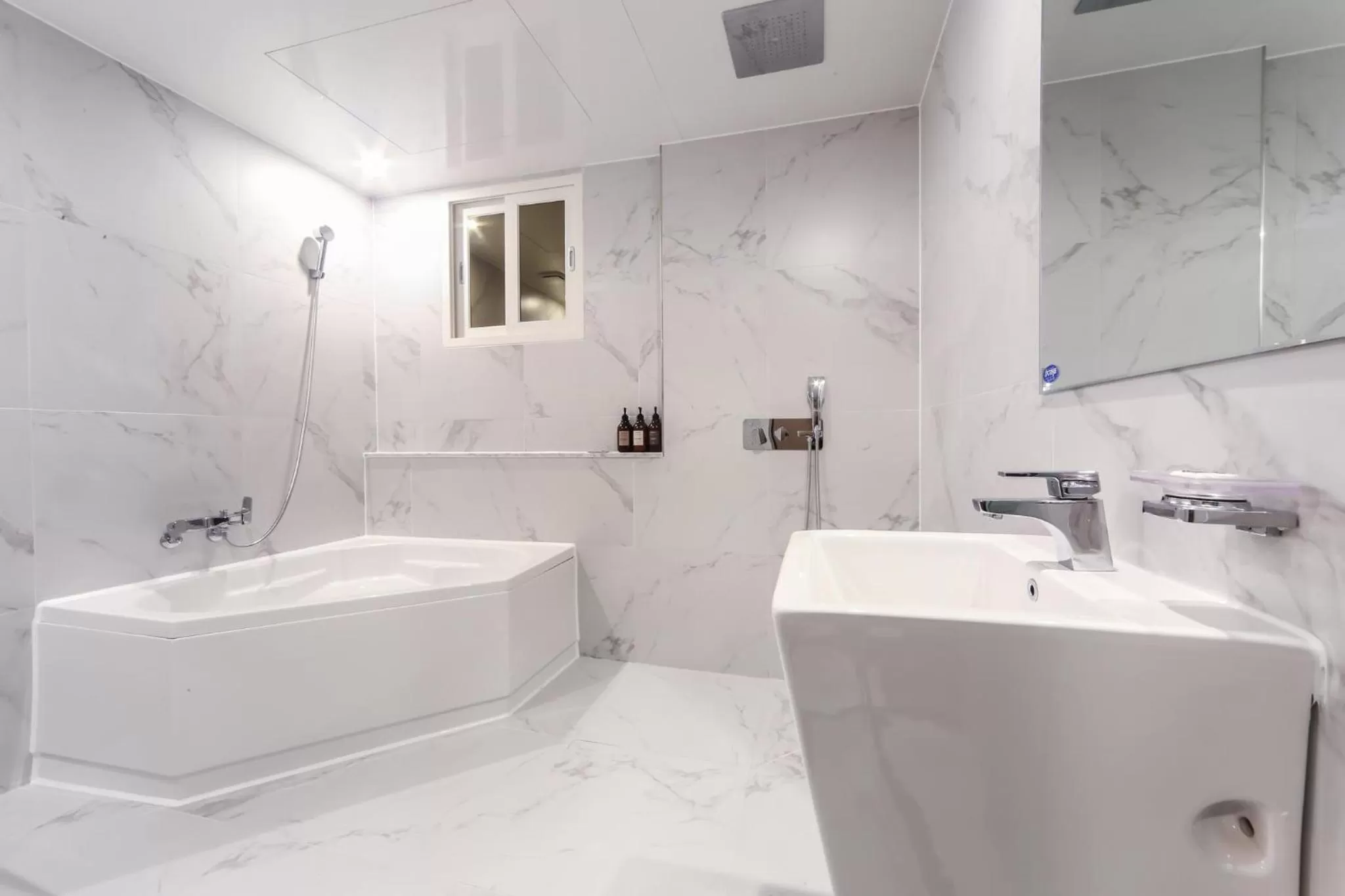 Bathroom in Seomyeon Brown-dot hotel Gold