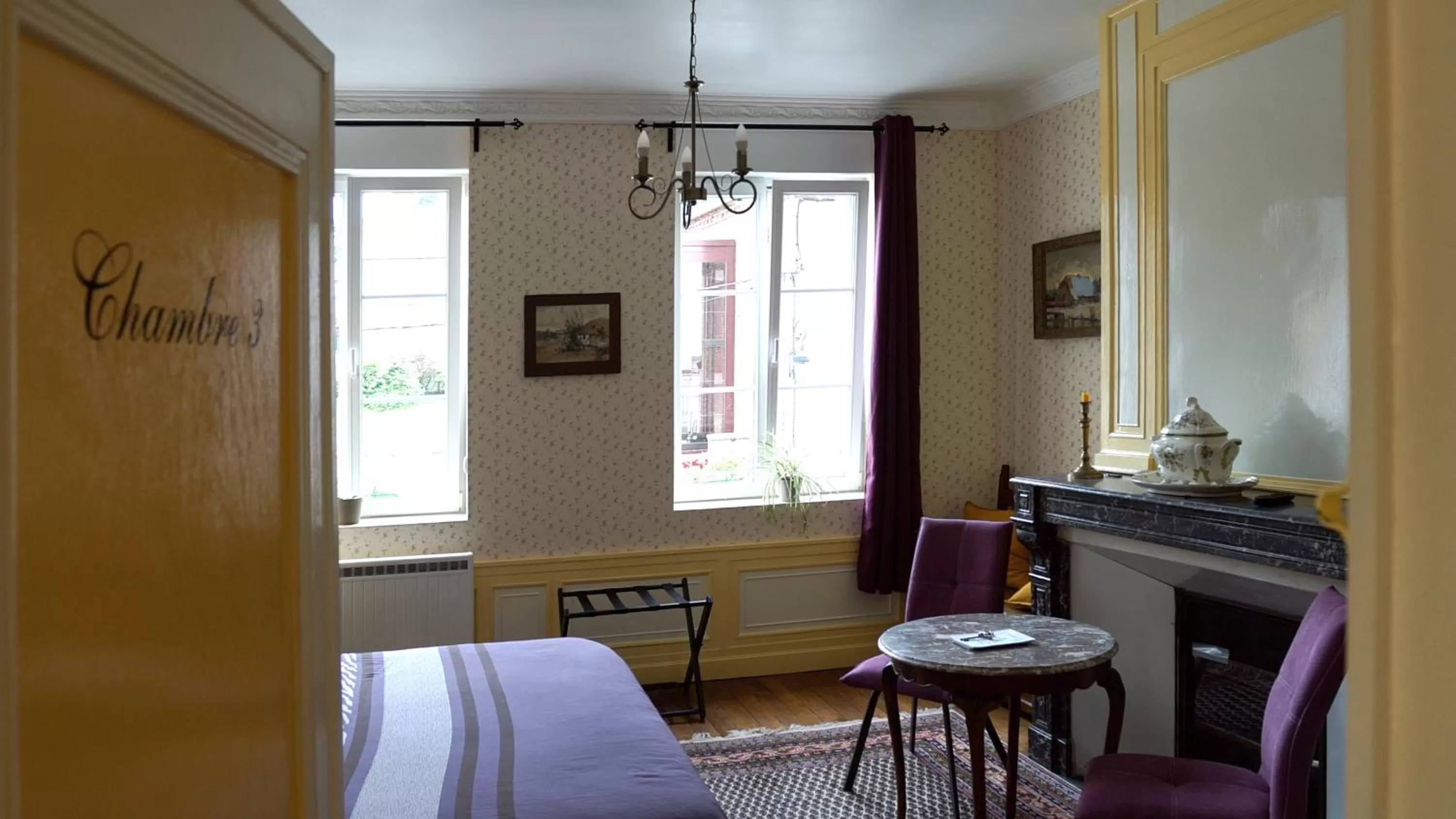 Seating area in Au Chapitre