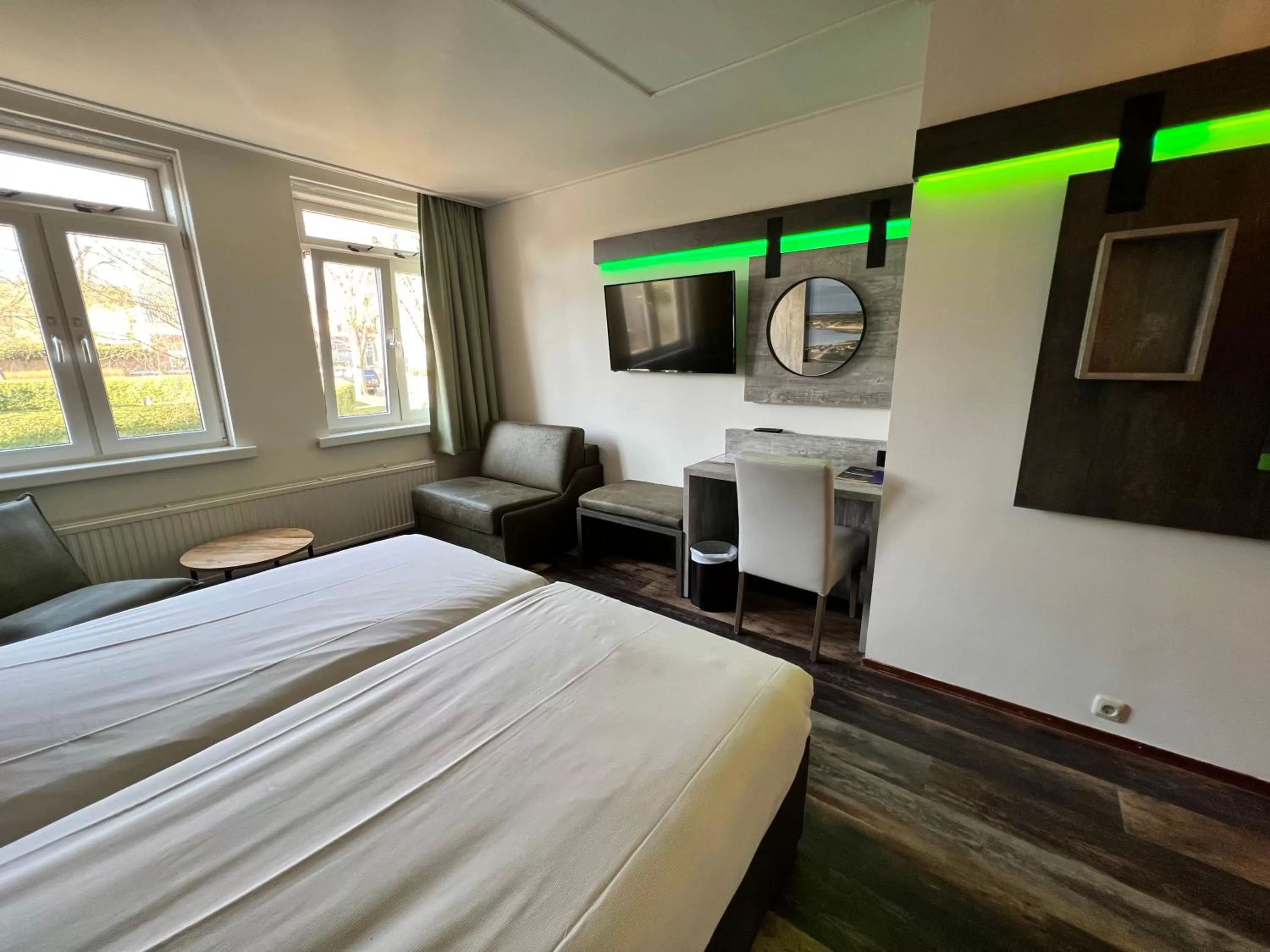 Photo of the whole room, Bed in Hotel Nap