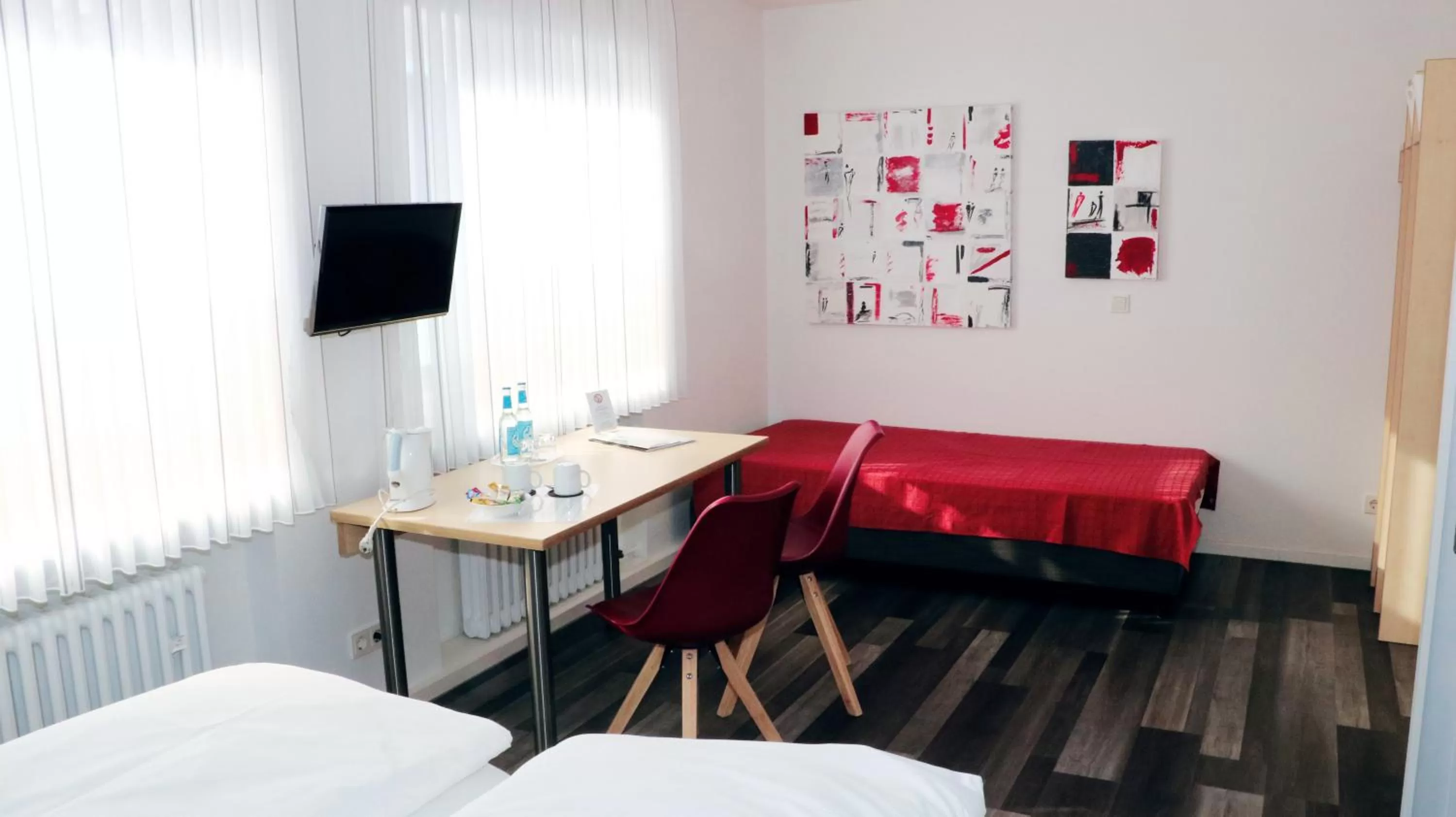 Photo of the whole room, Bed in Europa-Haus-Bocholt - Bett & Bike