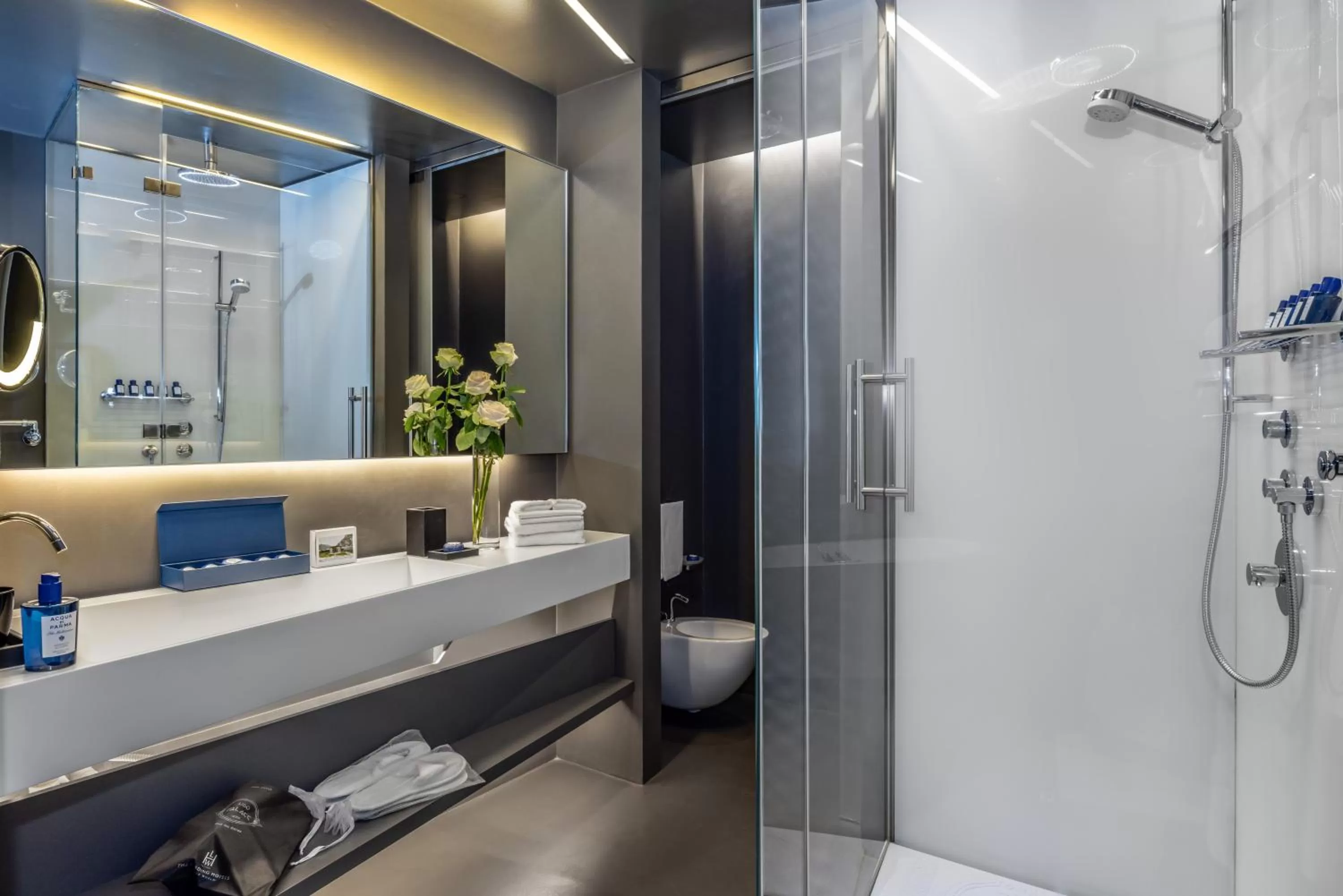 Shower in Lido Palace - The Leading Hotels of the World