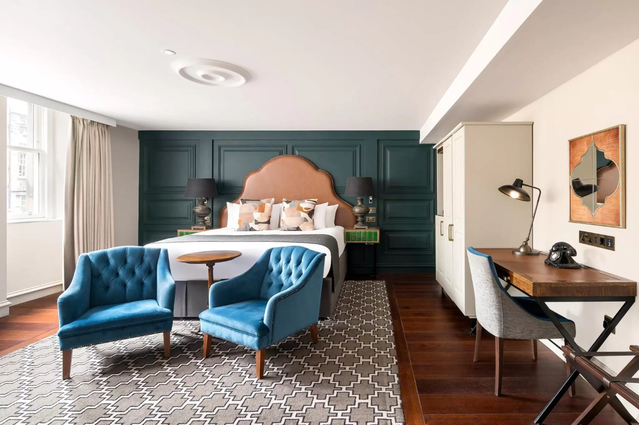 Photo of the whole room in Hotel Indigo - Edinburgh - Princes Street by IHG