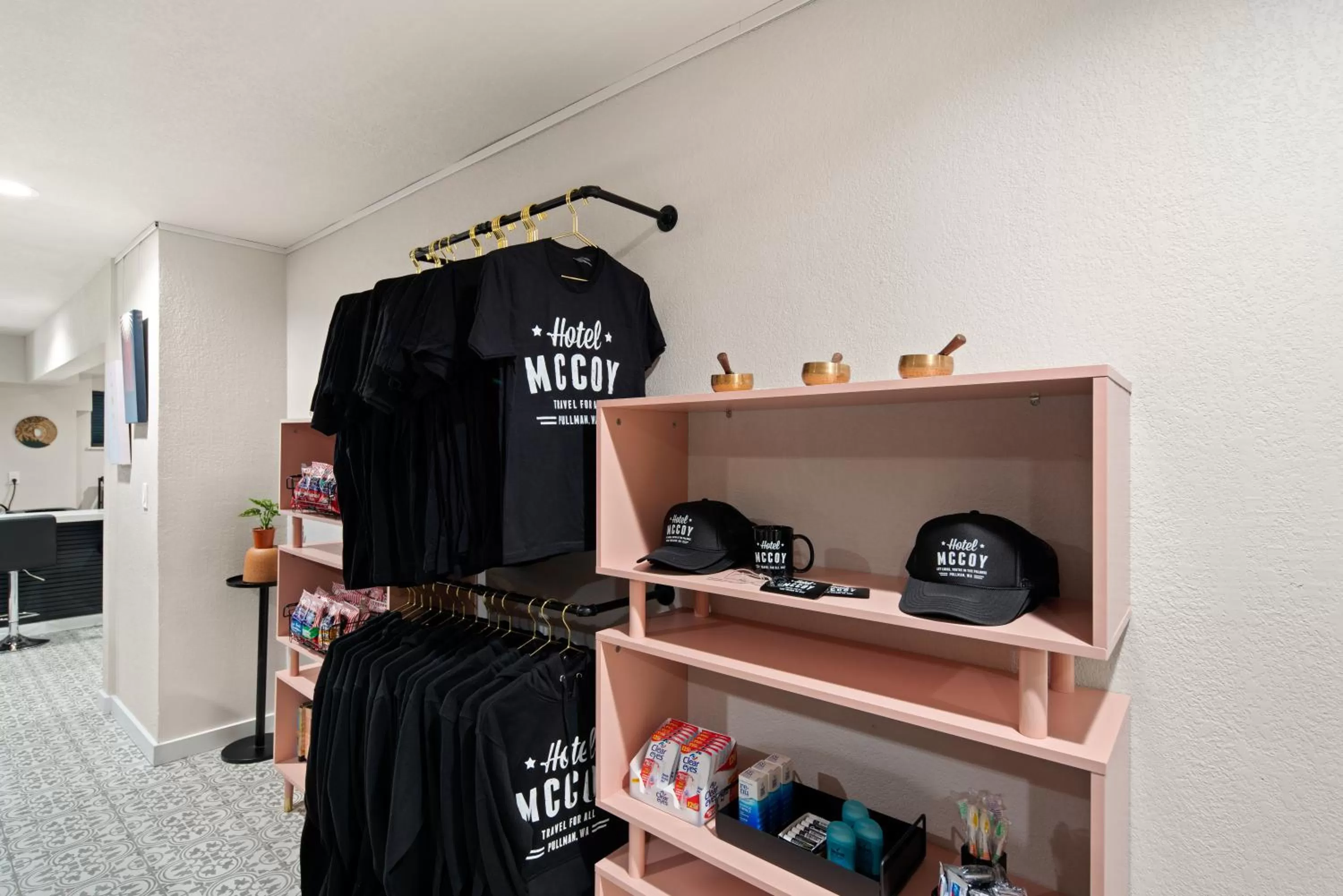 On-site shops in Hotel McCoy Pullman
