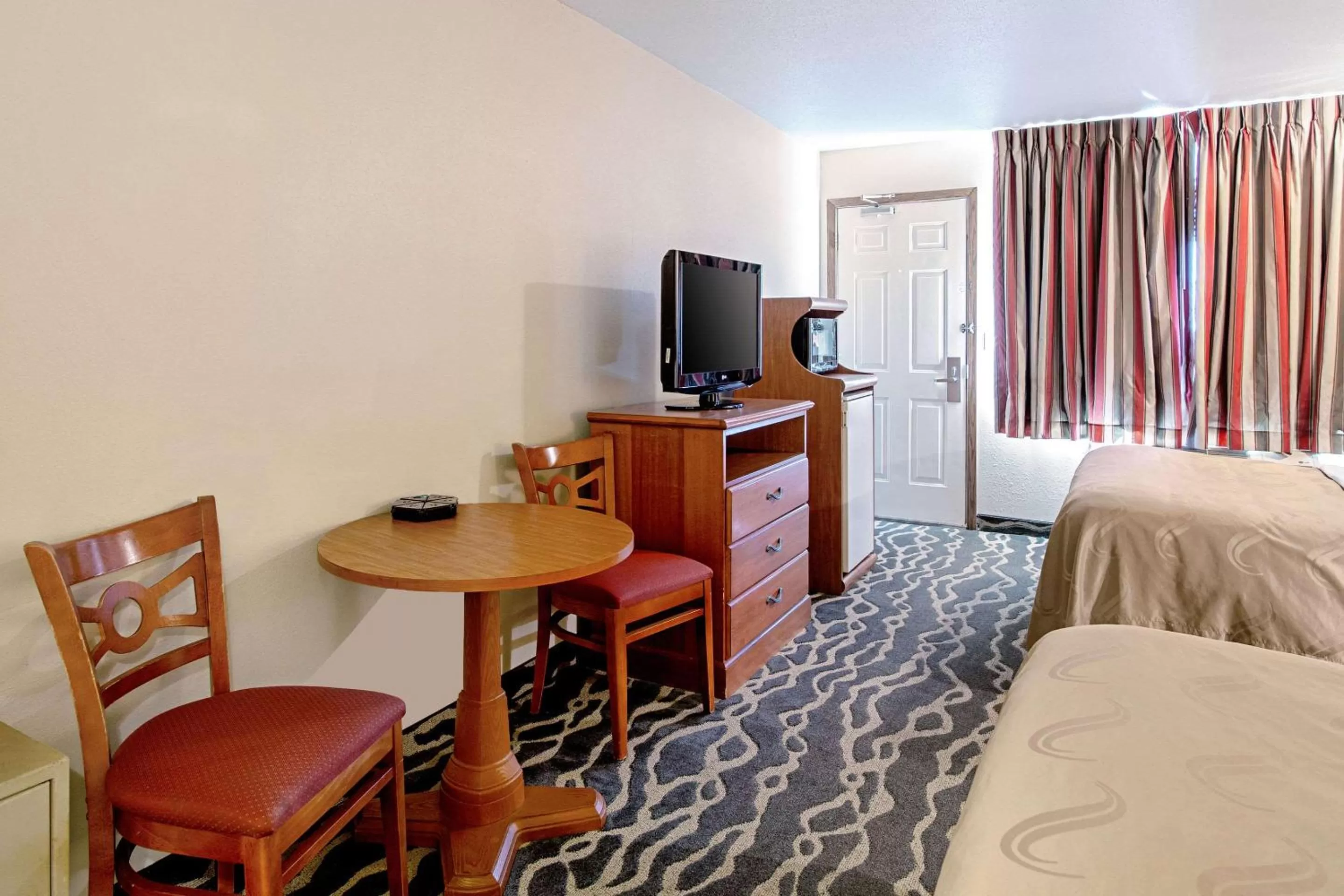 Photo of the whole room, Bed in Quality Inn Huron