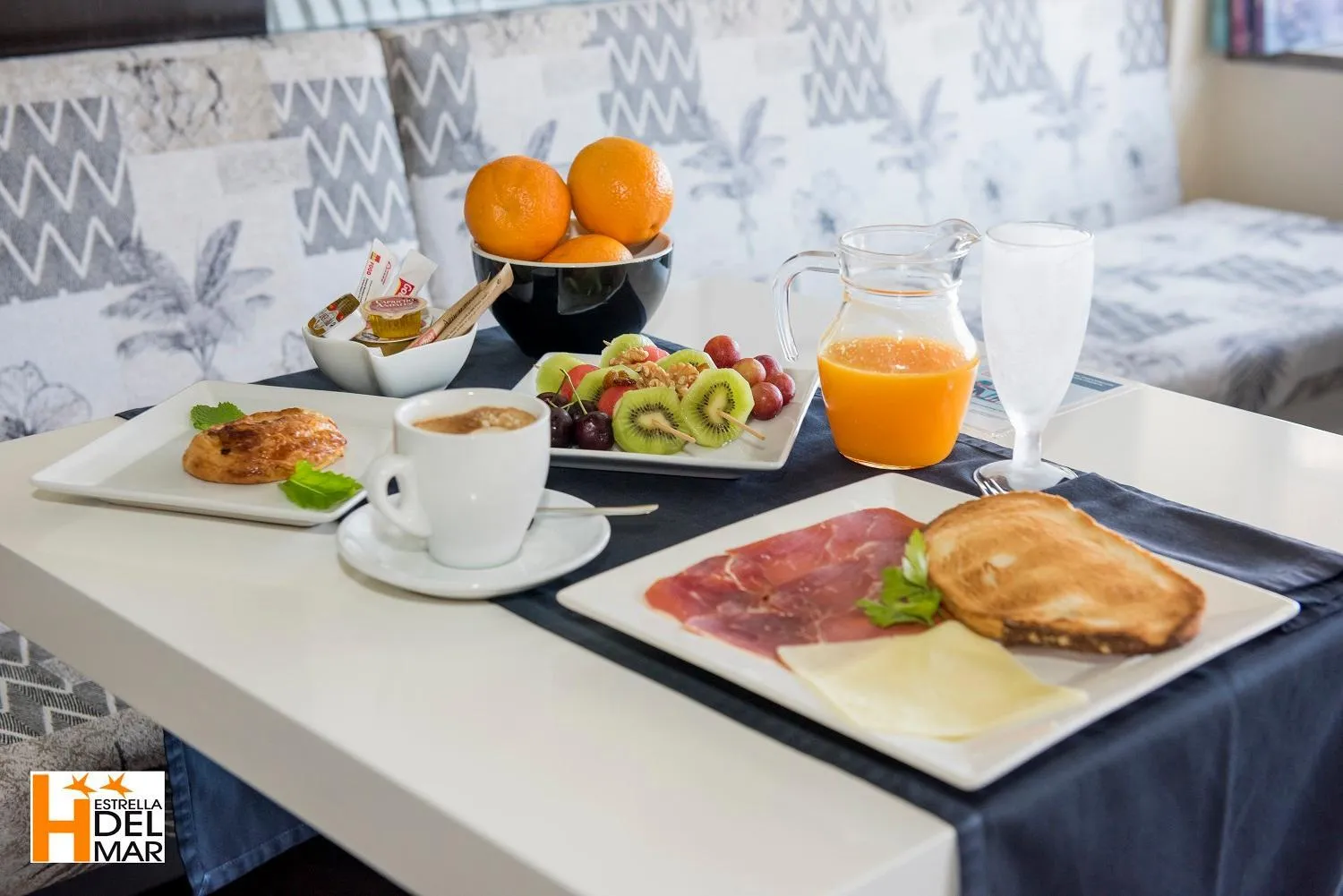 Breakfast in Hotel Boutique Estrella del Mar