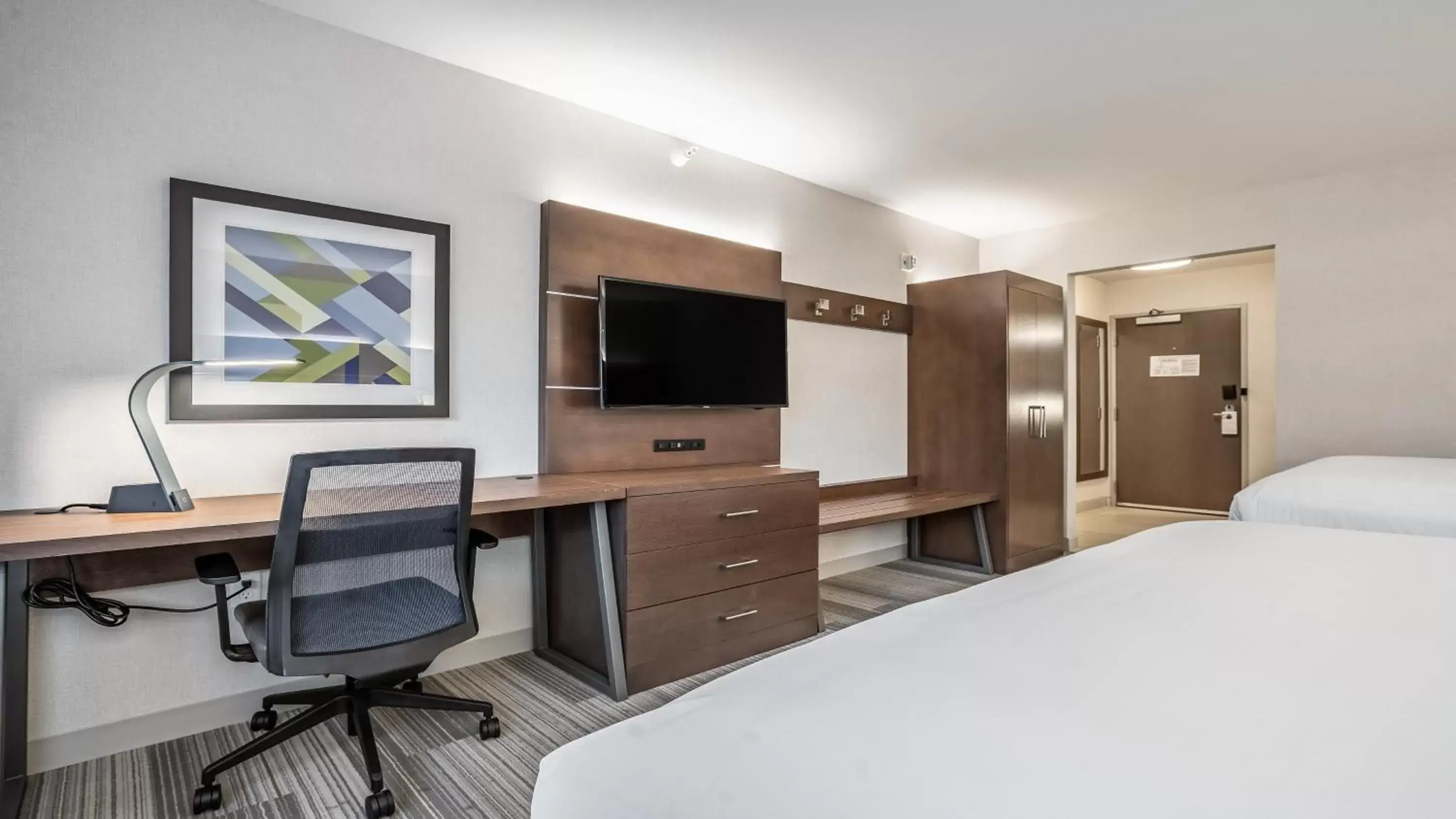 Queen Room with Two Queen Beds - Non-Smoking in Holiday Inn Express & Suites Platteville, an IHG Hotel Queen Room with Two Queen Beds - Non-Smoking in Holiday Inn Express & Suites Platteville, an IHG Hotel