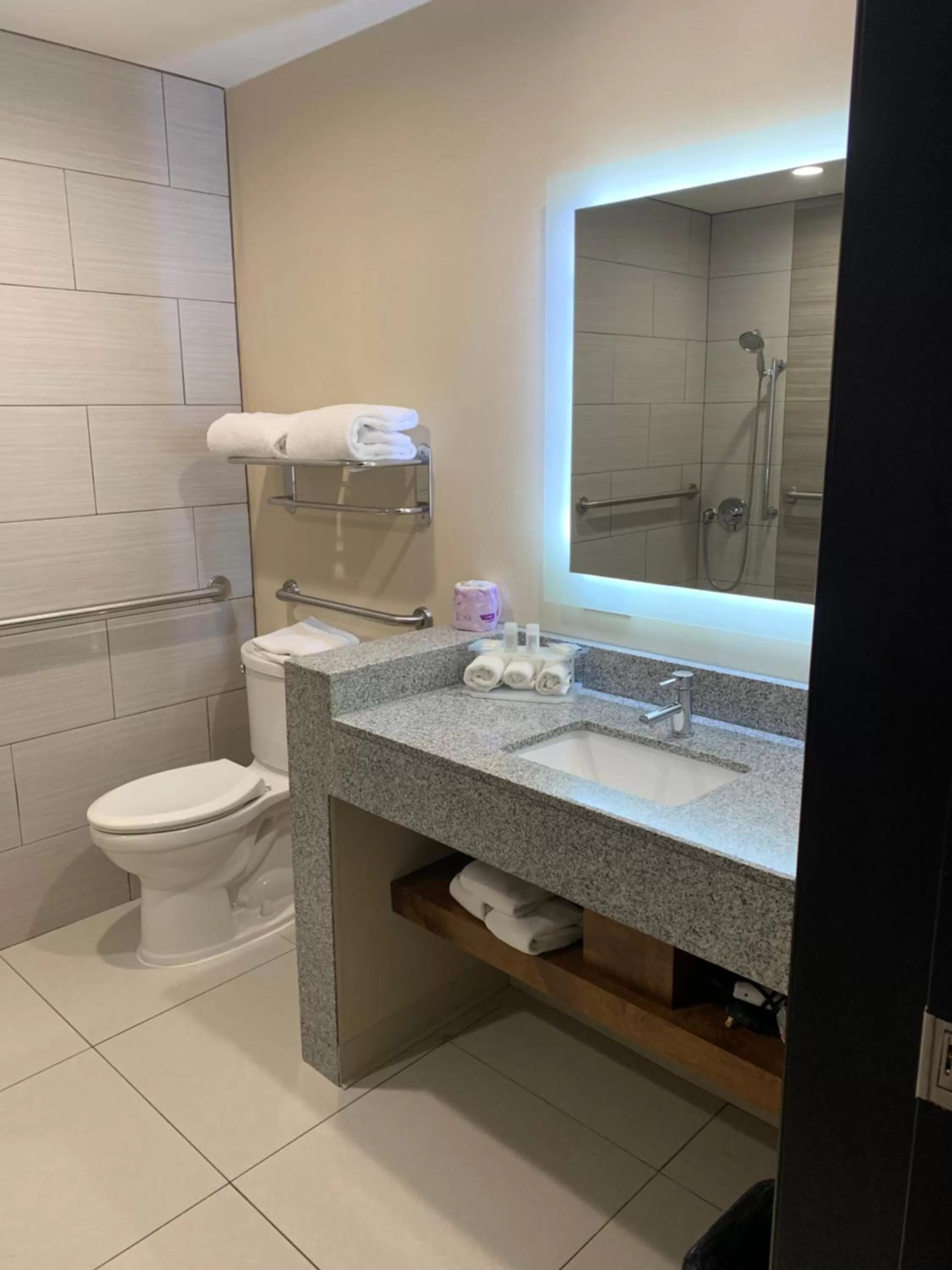 Holiday Inn Express & Suites Mexicali by IHG