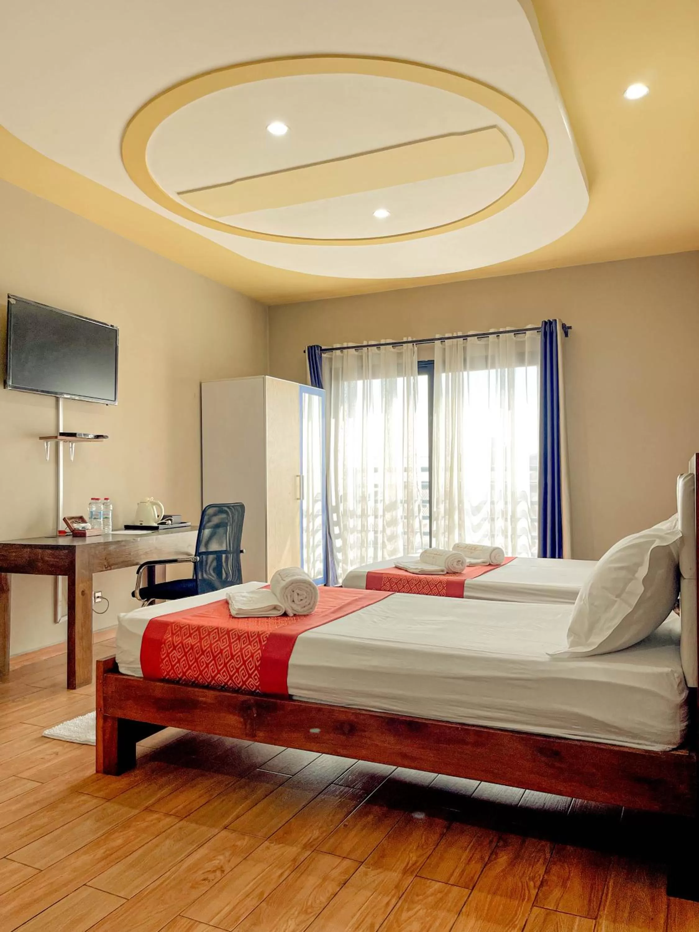 Communal lounge/ TV room in Valiha Hotel Antananarivo