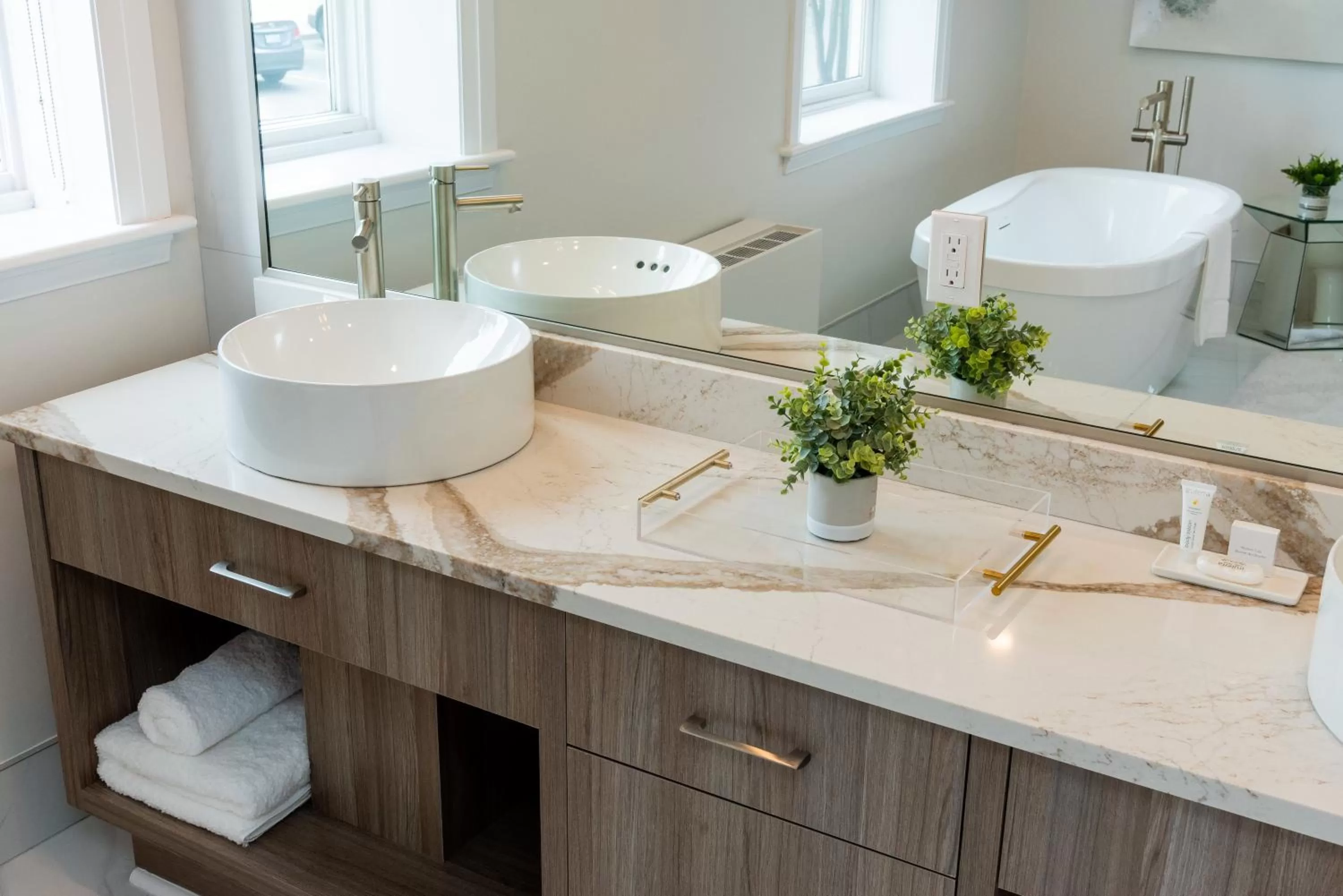 Bathroom in The Glenerin Inn
