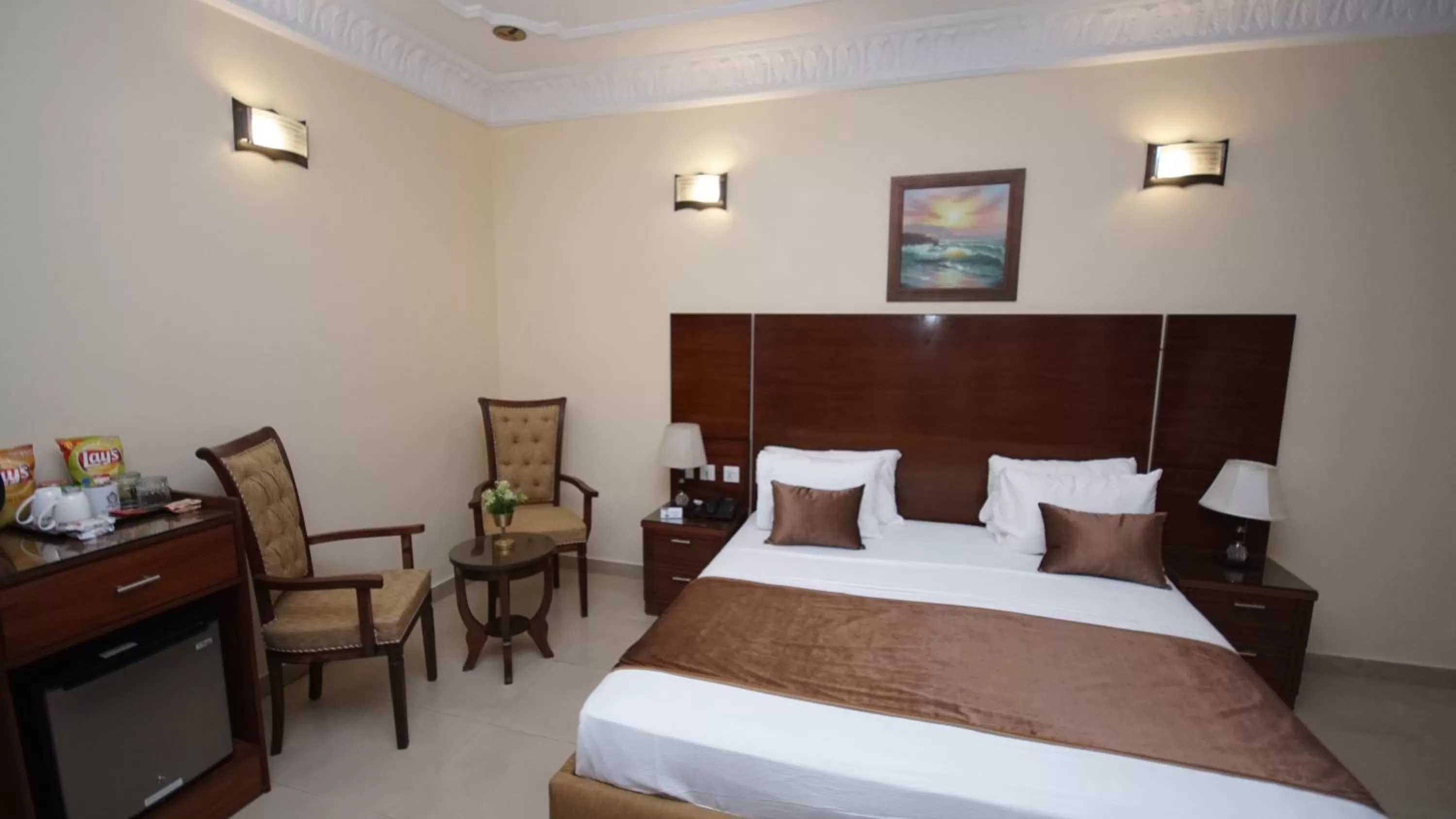 Bed in World Inn Karachi