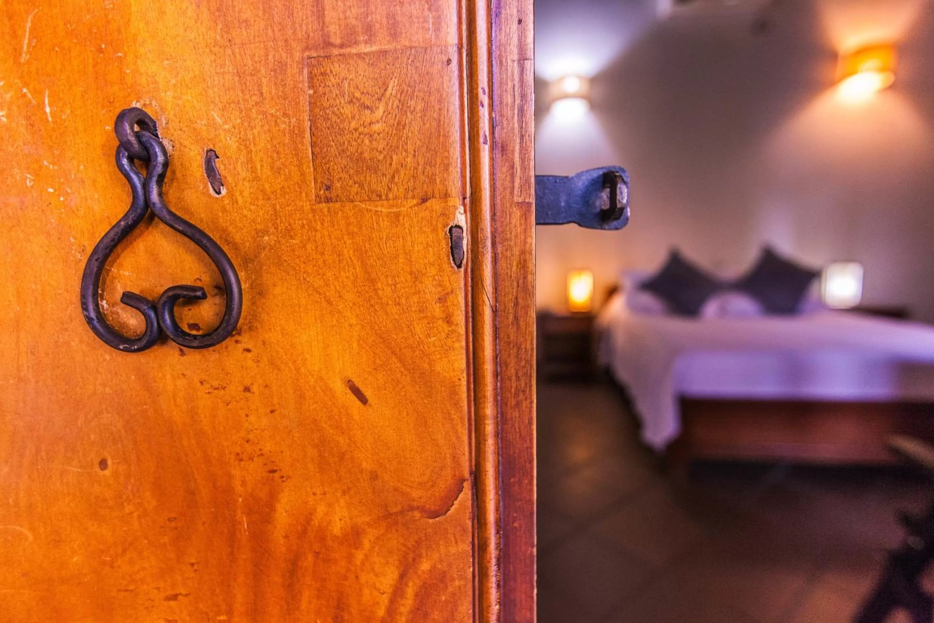 Decorative detail in La Casa Amarilla