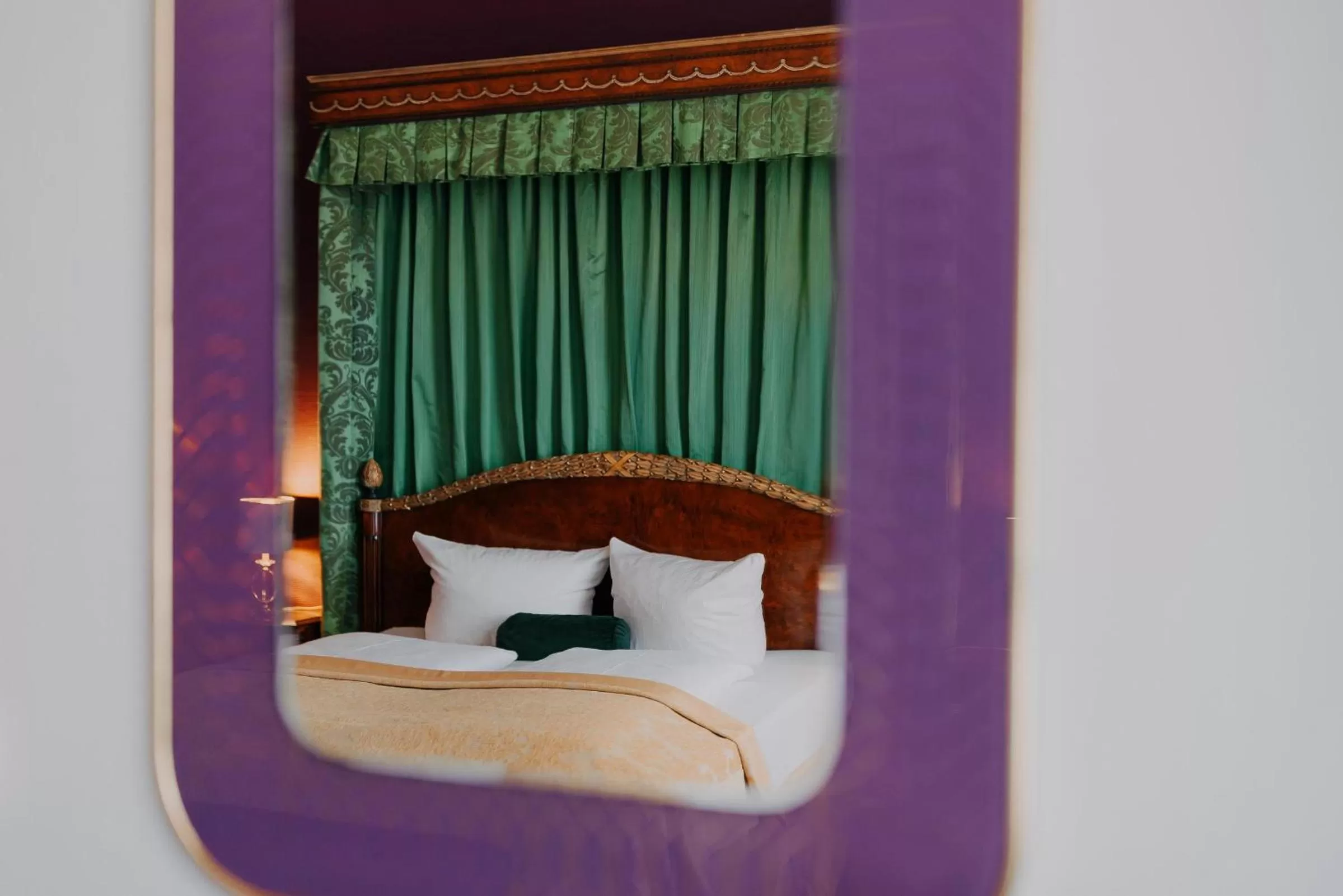 Bed in Boutique Hotel Rothenburger Hof