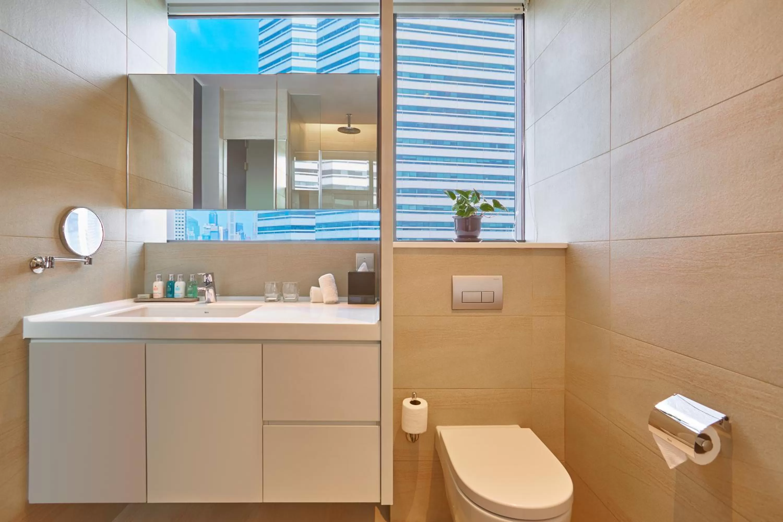 Toilet in Pan Pacific Serviced Suites Beach Road, Singapore