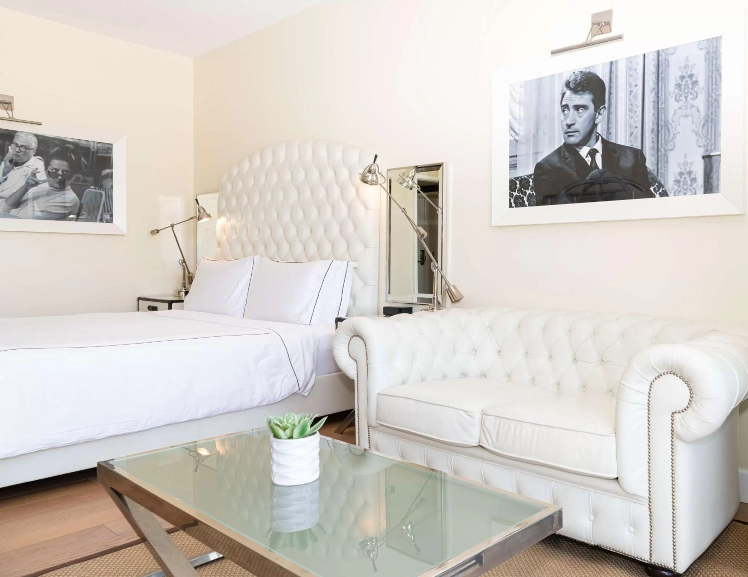 Deluxe King Room with City View in Cameo Beverly Hills, LXR Hotels & Resorts