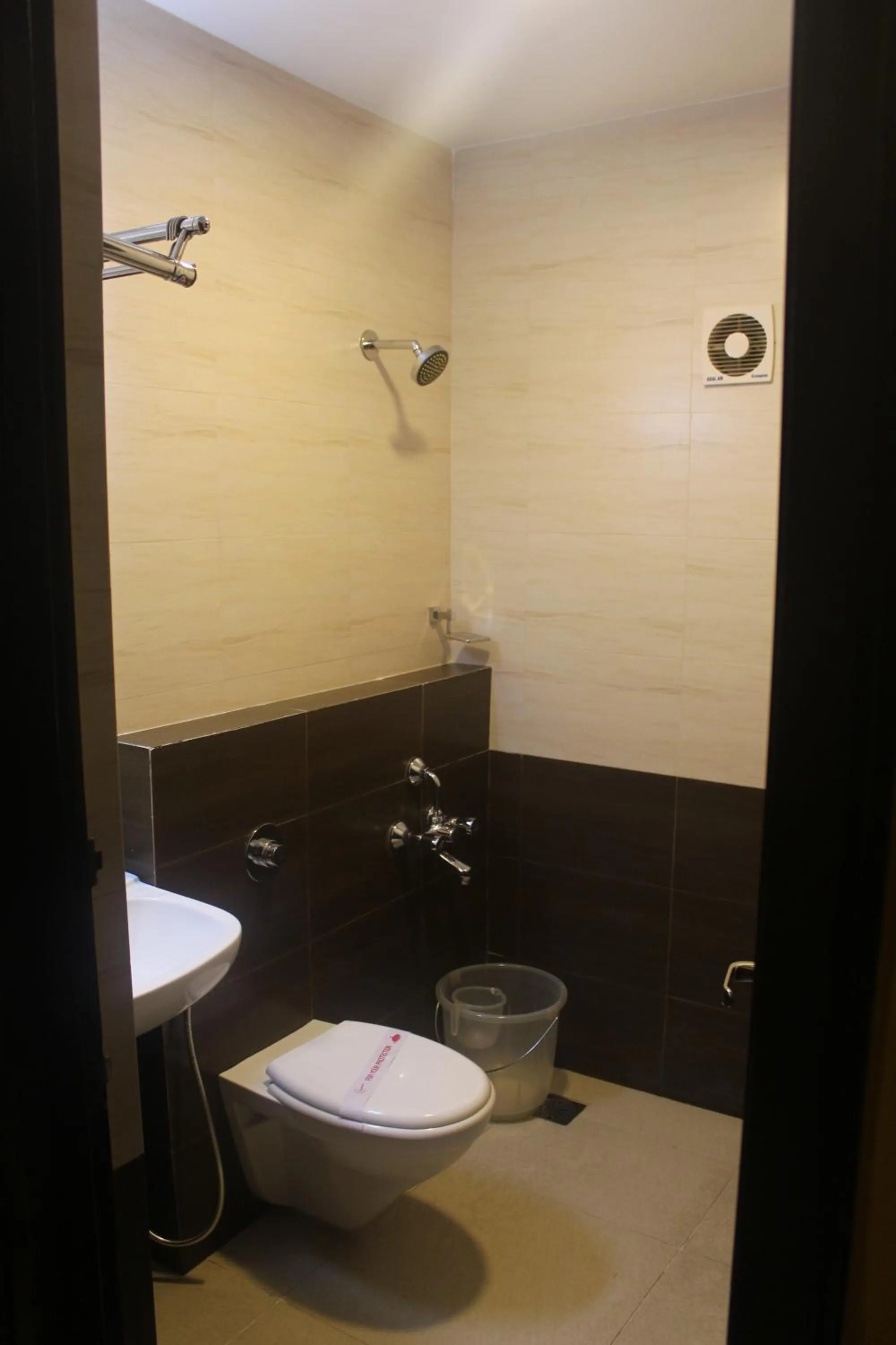 Toilet in Hotel Mangalore International