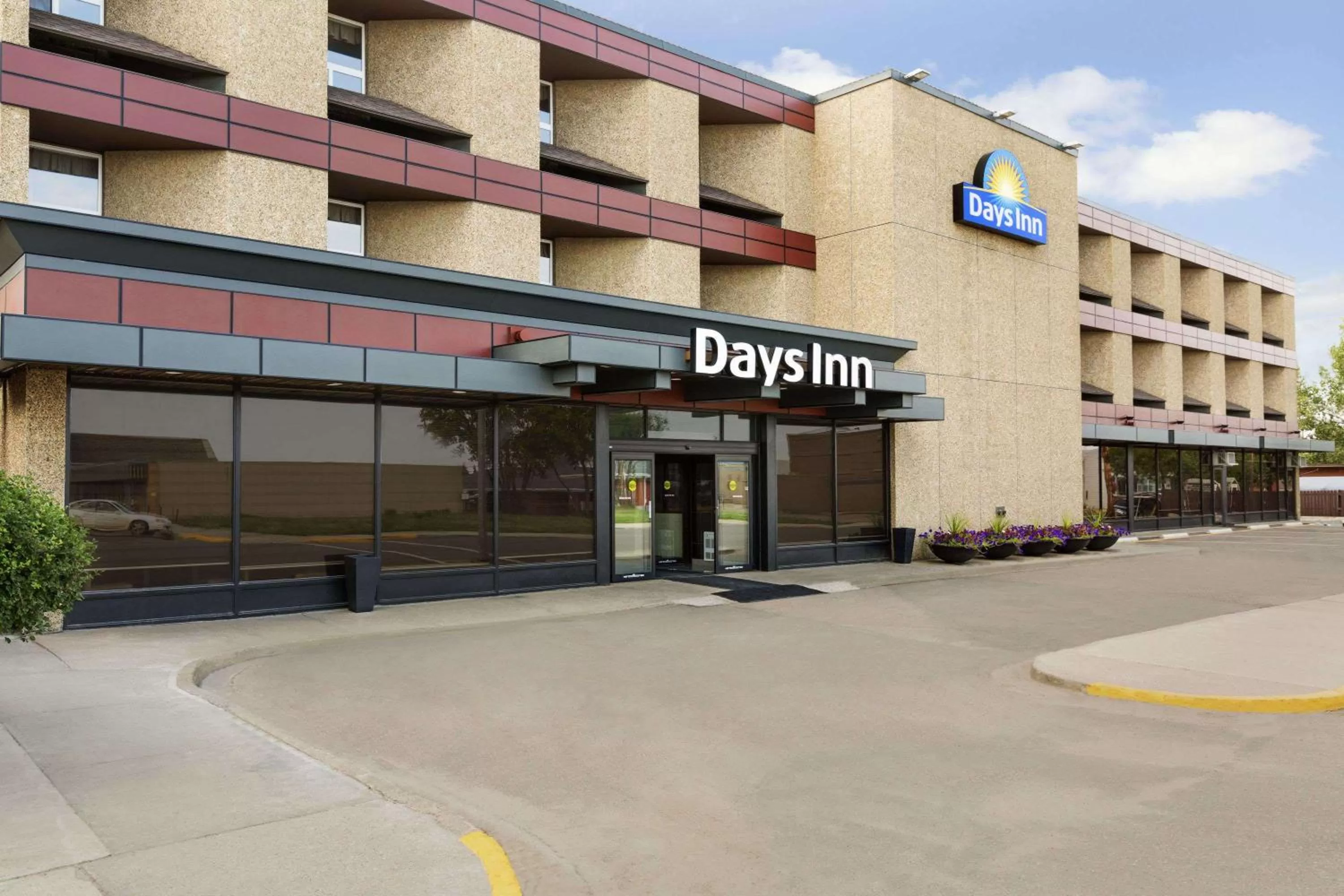 Property building in Days Inn by Wyndham Vermilion