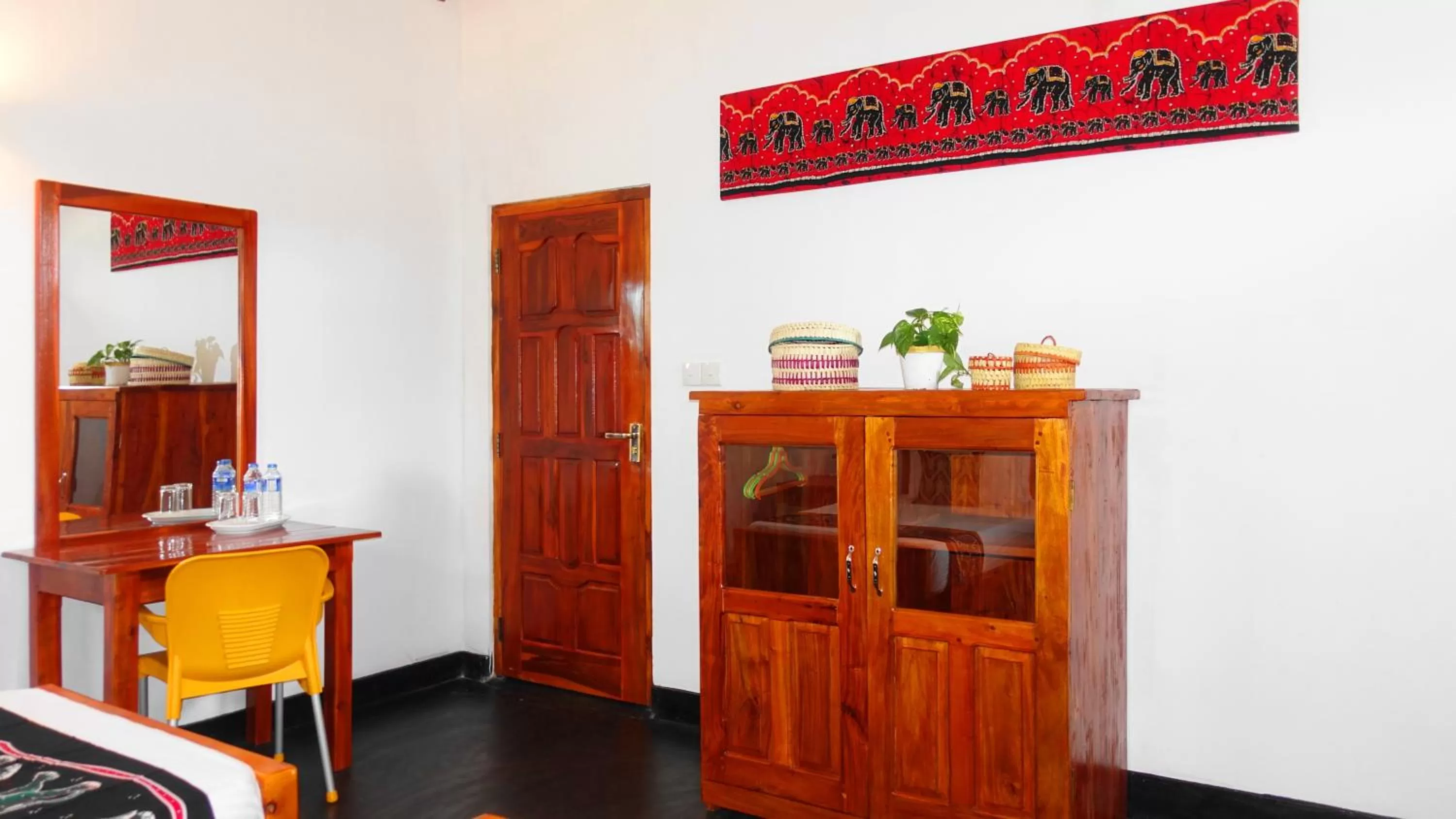 Photo of the whole room, TV/Entertainment Center in Regina Beach Bungalow