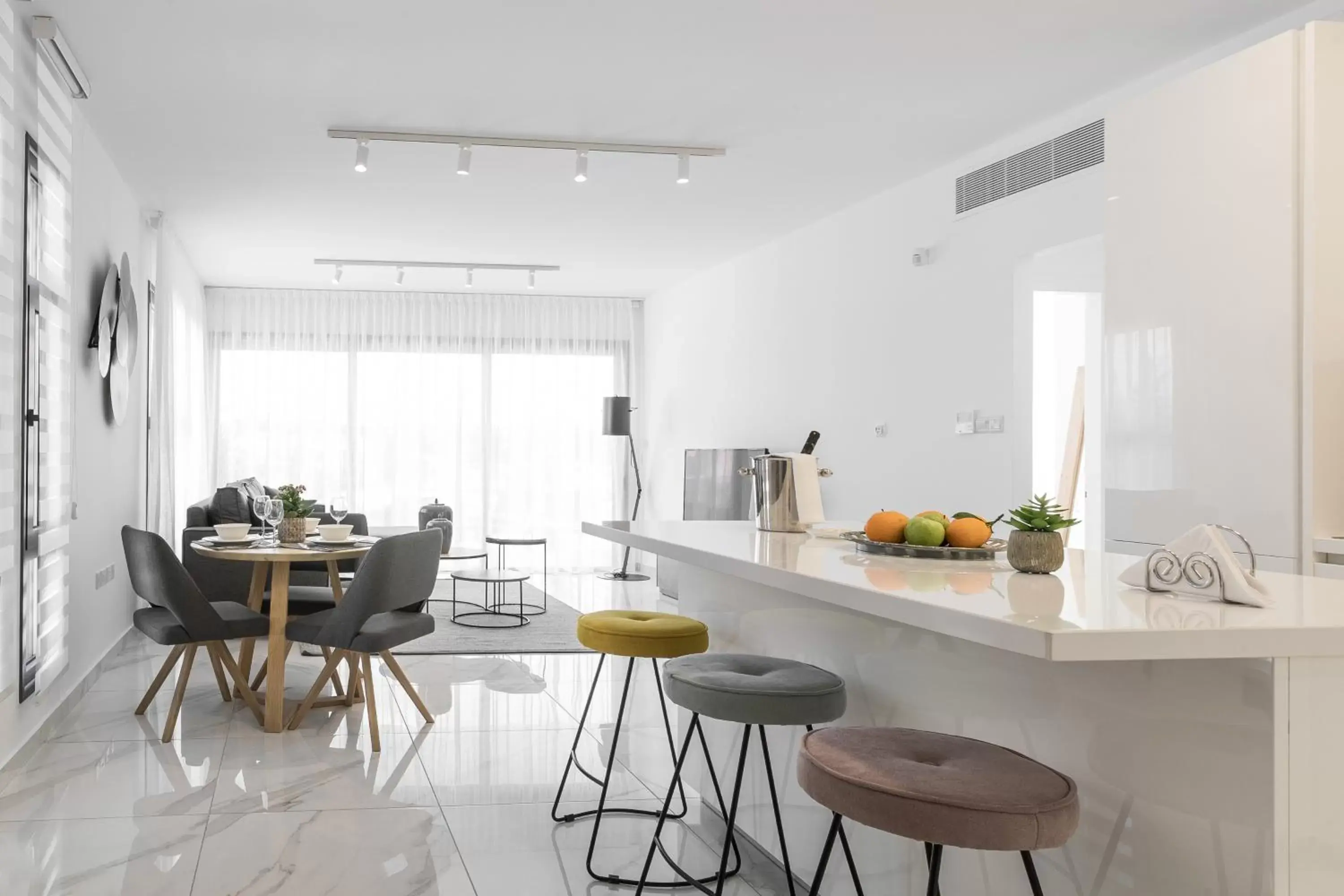 Superior Three-Bedroom Apartment with pool view in Downtown Park Superior Three-Bedroom Apartment with pool view in Downtown Park