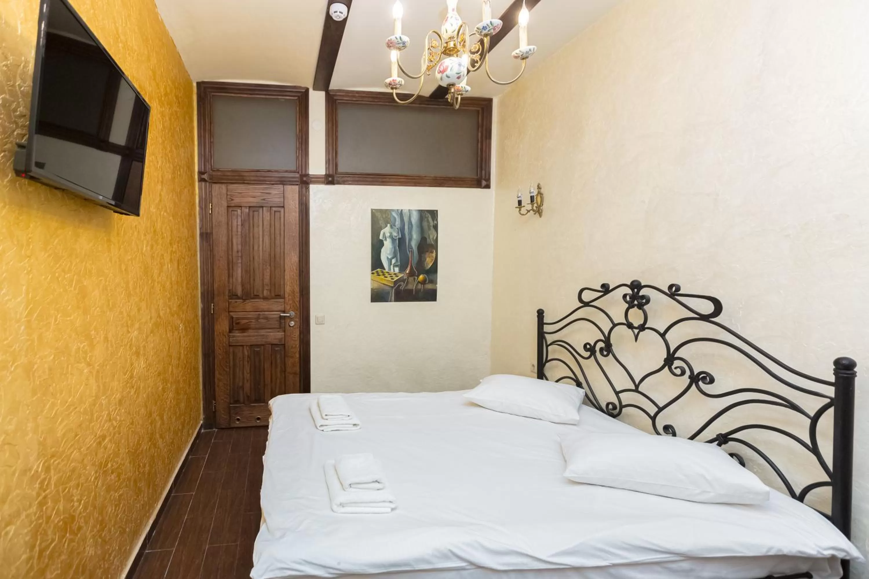 Bed in Staryi Krakiv