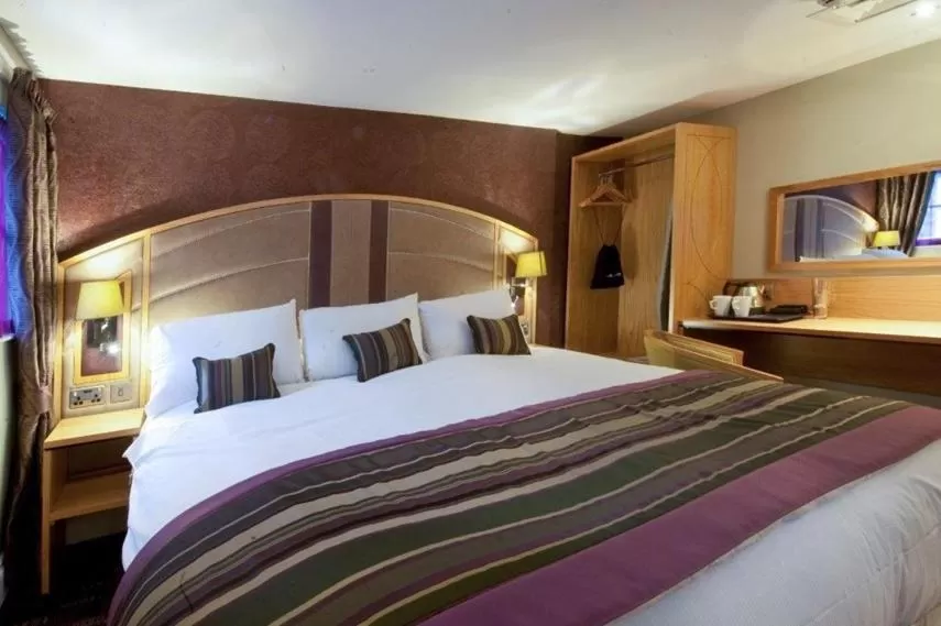 Bed in The Golden Lion Wetherspoon