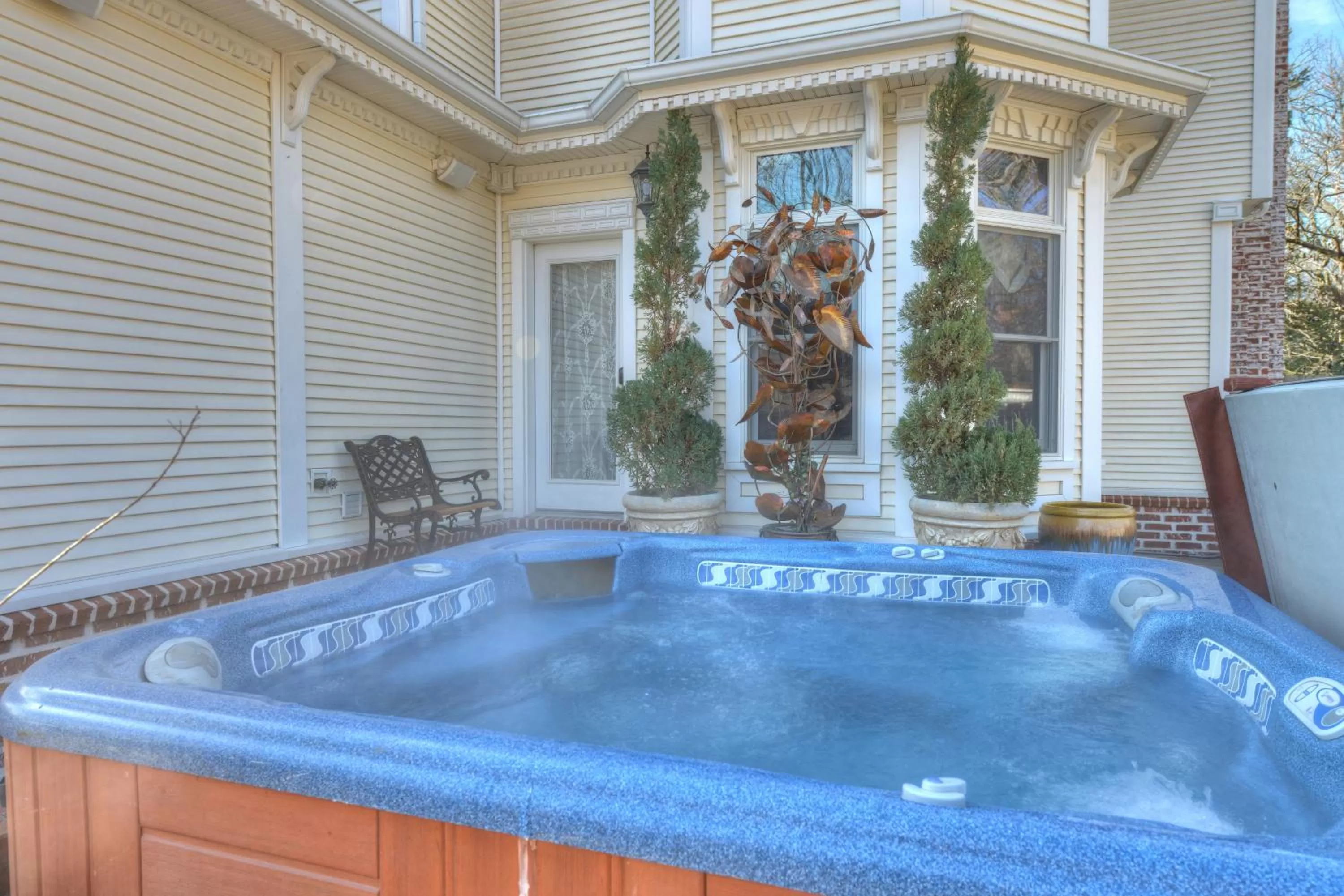 Hot Tub in The Victoria Bed & Breakfast