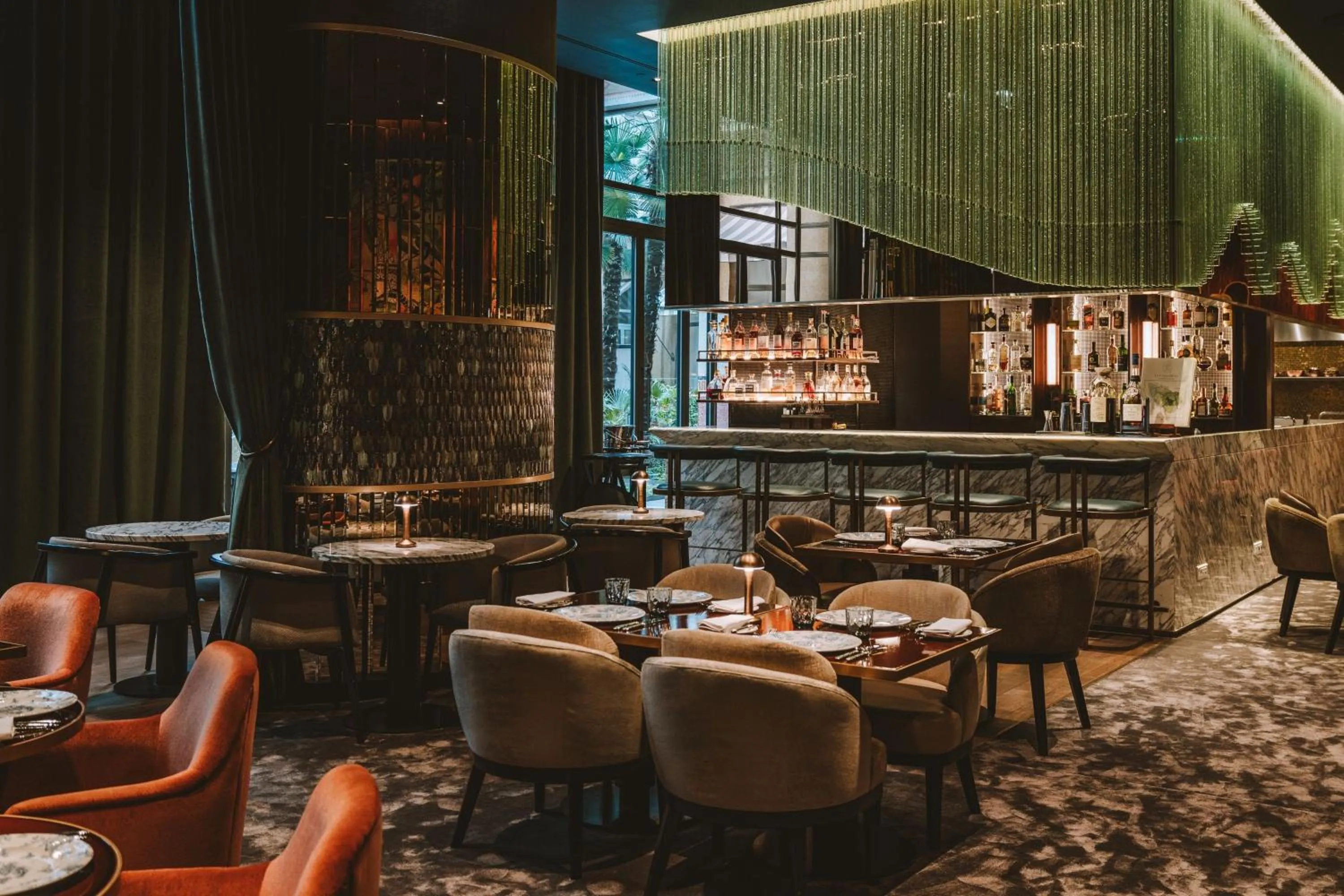 Lounge or bar in Prince de Galles, a Luxury Collection hotel, Paris