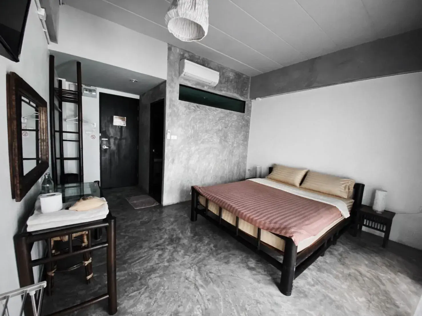 Standard Double Room in Lamphu House Chiang Mai Standard Double Room in Lamphu House Chiang Mai