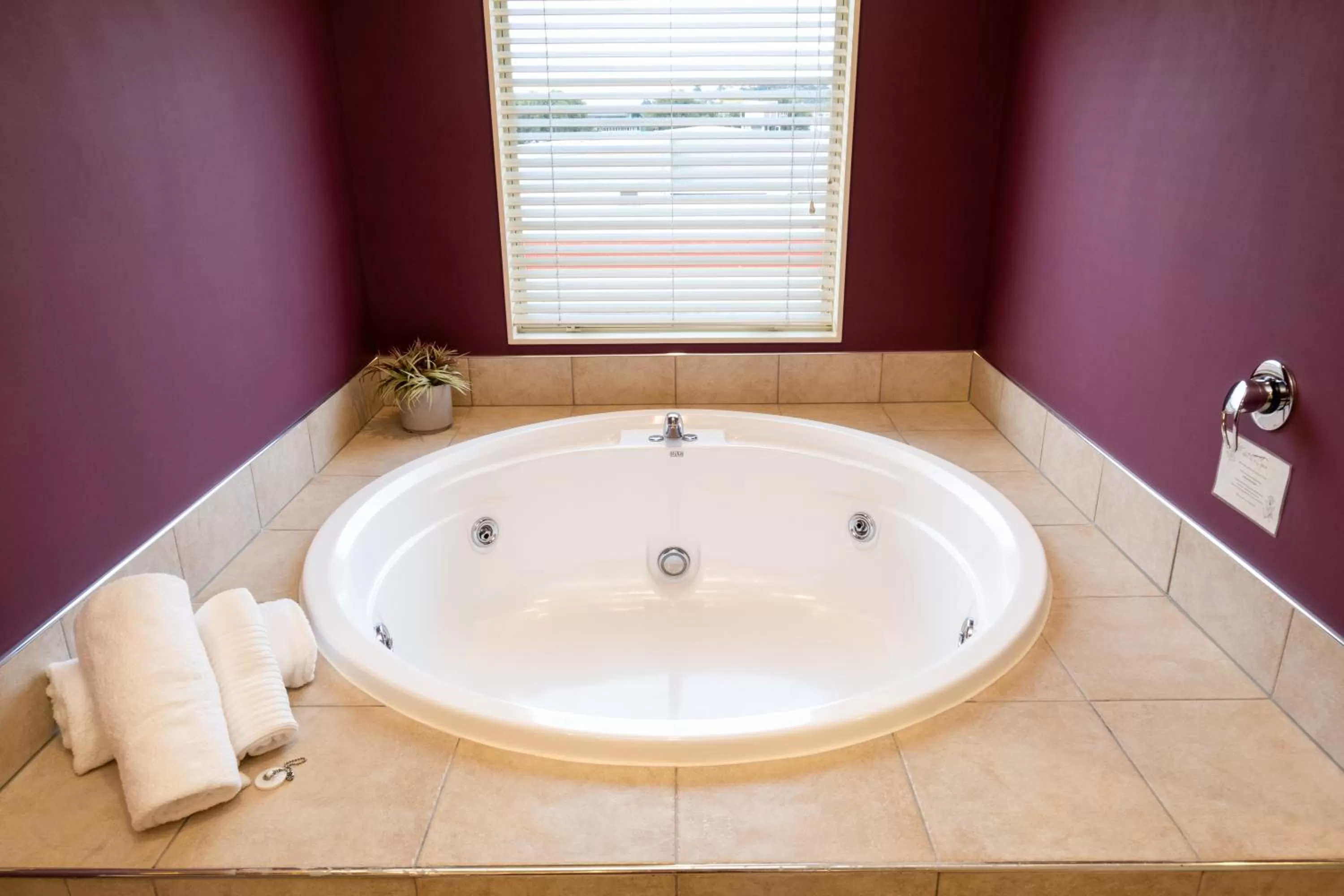 Bath in Motel de la Mer