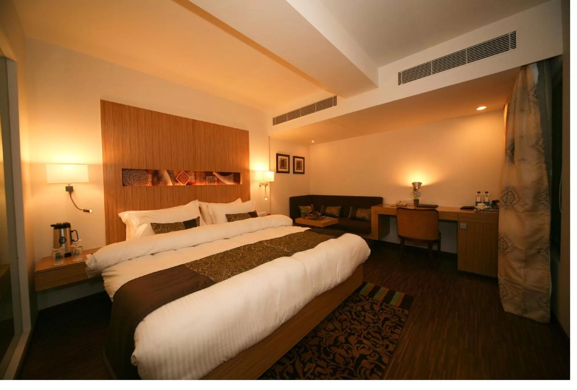 Bed in Comfort Inn Legacy